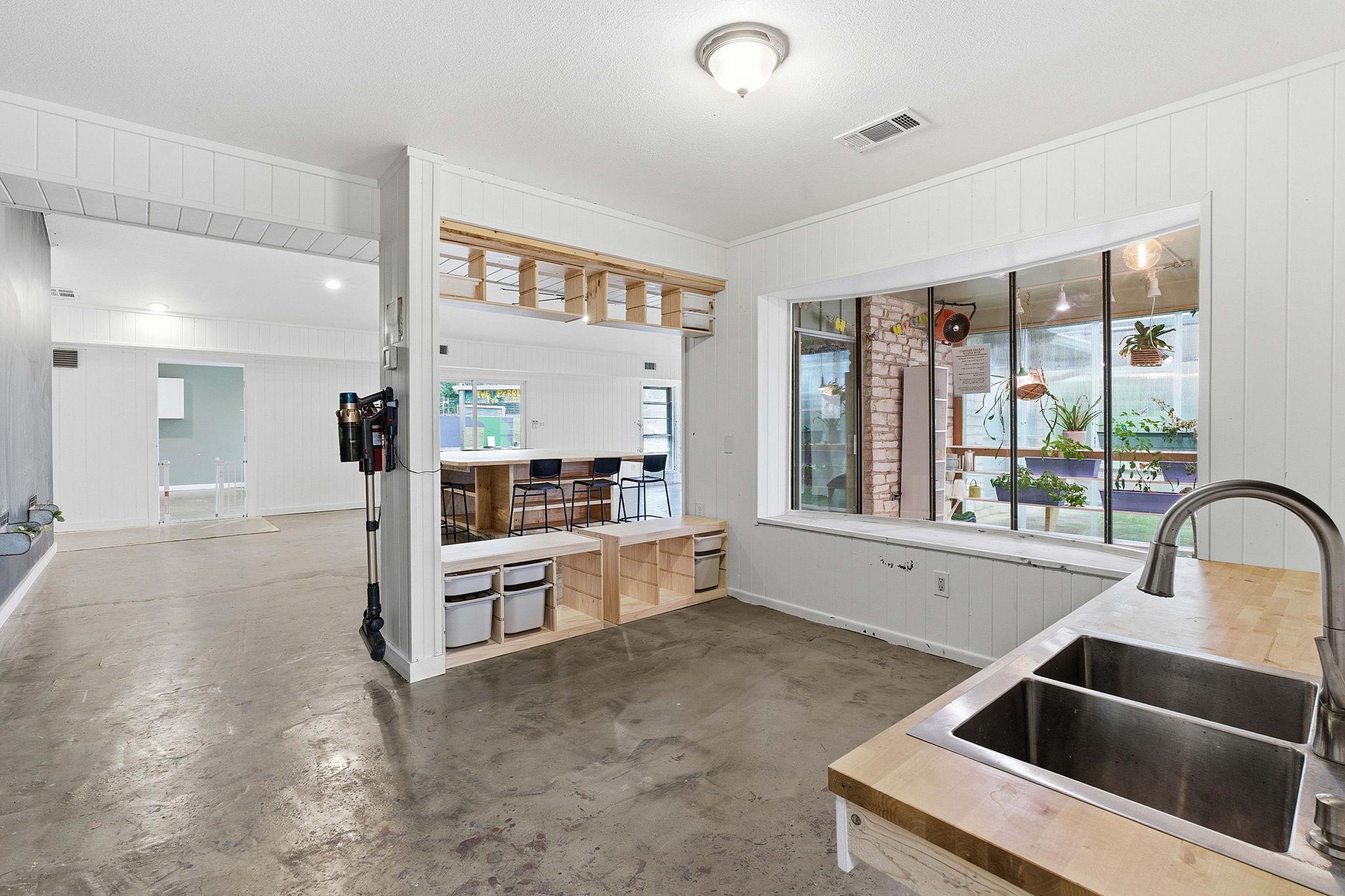 13617 Fitzhugh Rd, Austin, TX 78736