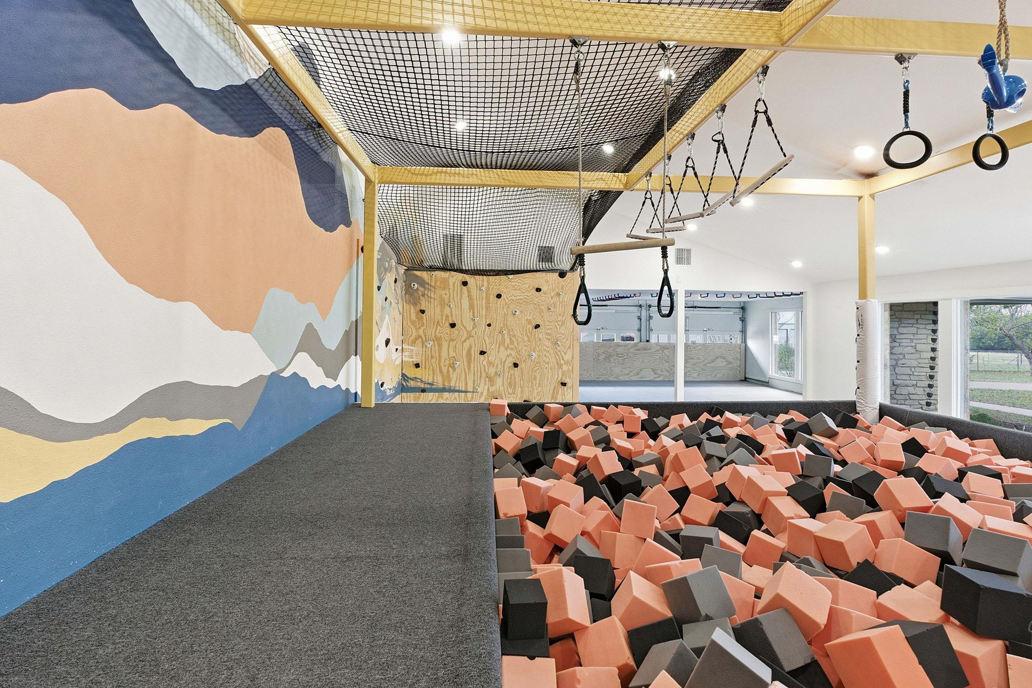 13617 Fitzhugh Rd, Austin, TX 78736