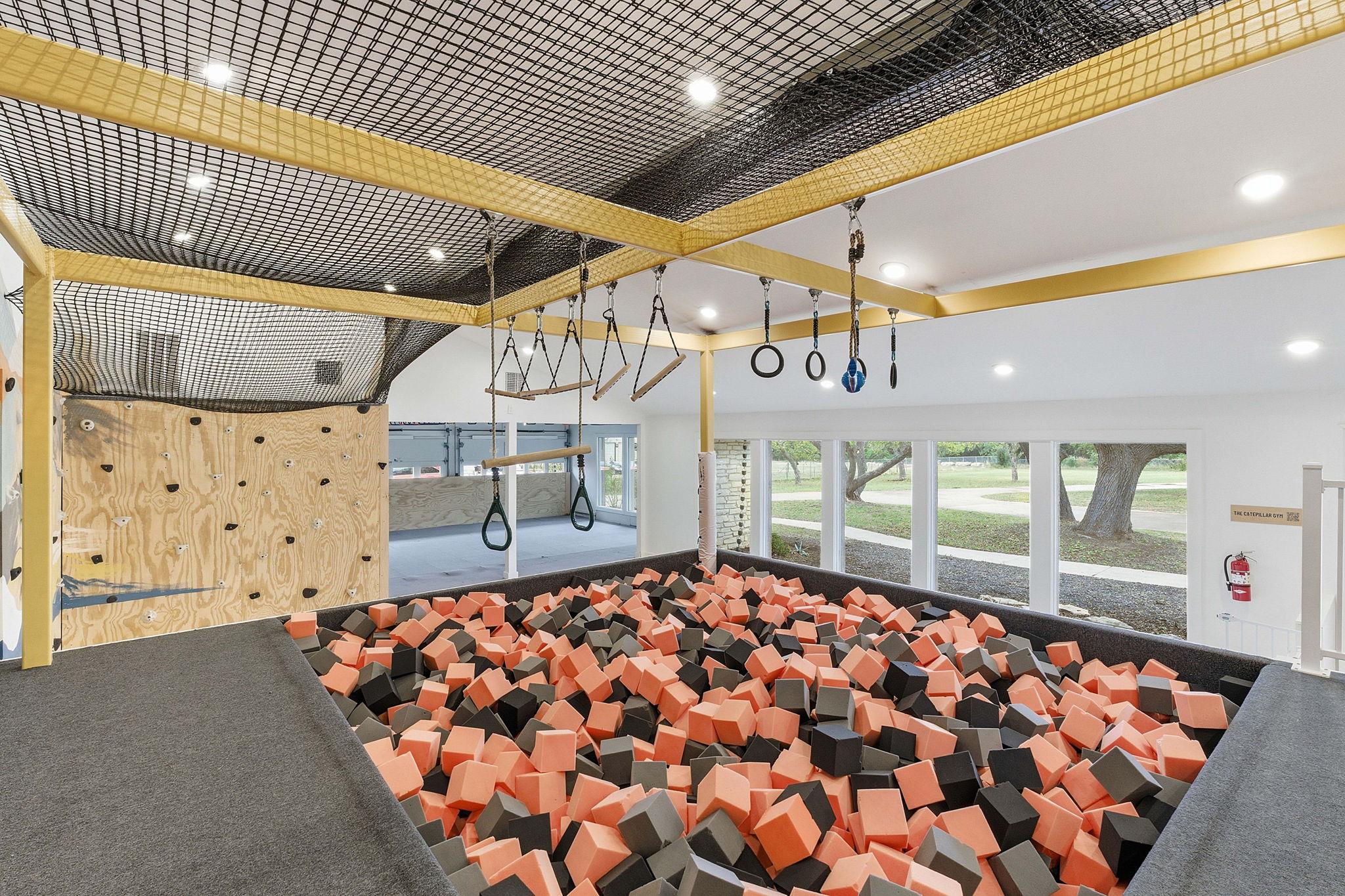 13617 Fitzhugh Rd, Austin, TX 78736