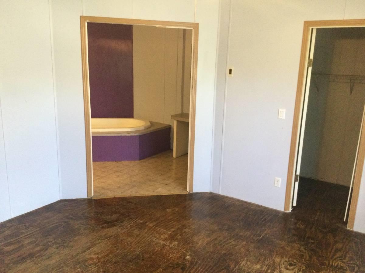 250 Rolling Oaks Dr, Driftwood, TX 78619