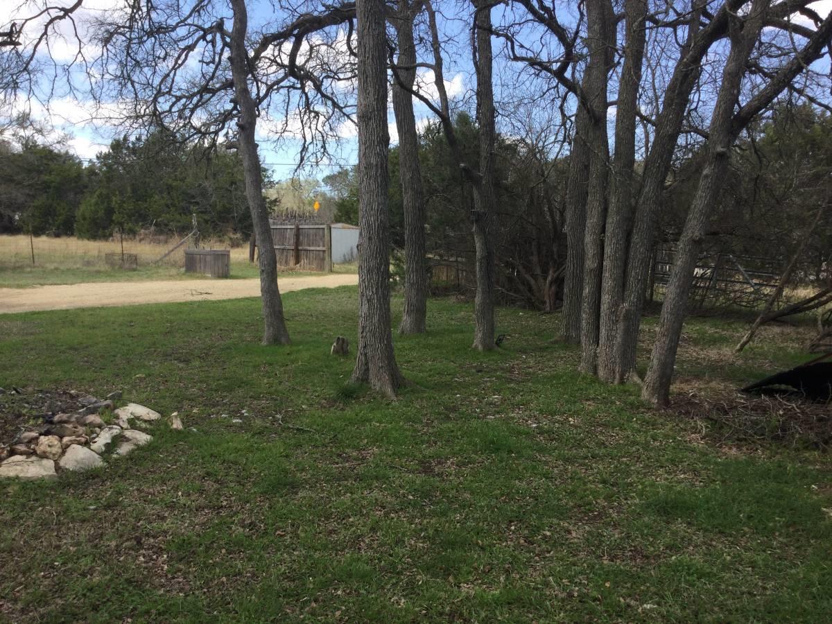 250 Rolling Oaks Dr, Driftwood, TX 78619