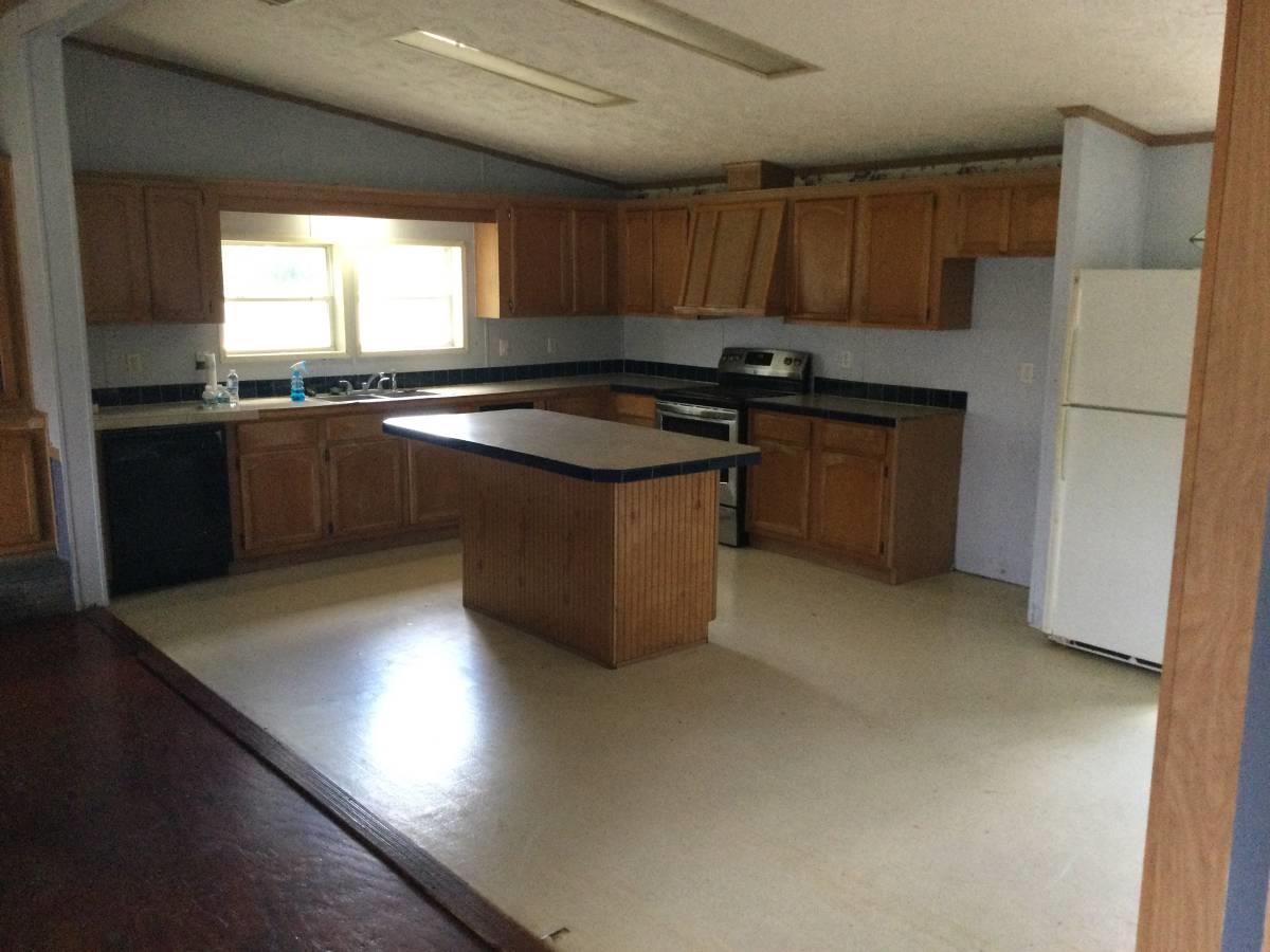 250 Rolling Oaks Dr, Driftwood, TX 78619