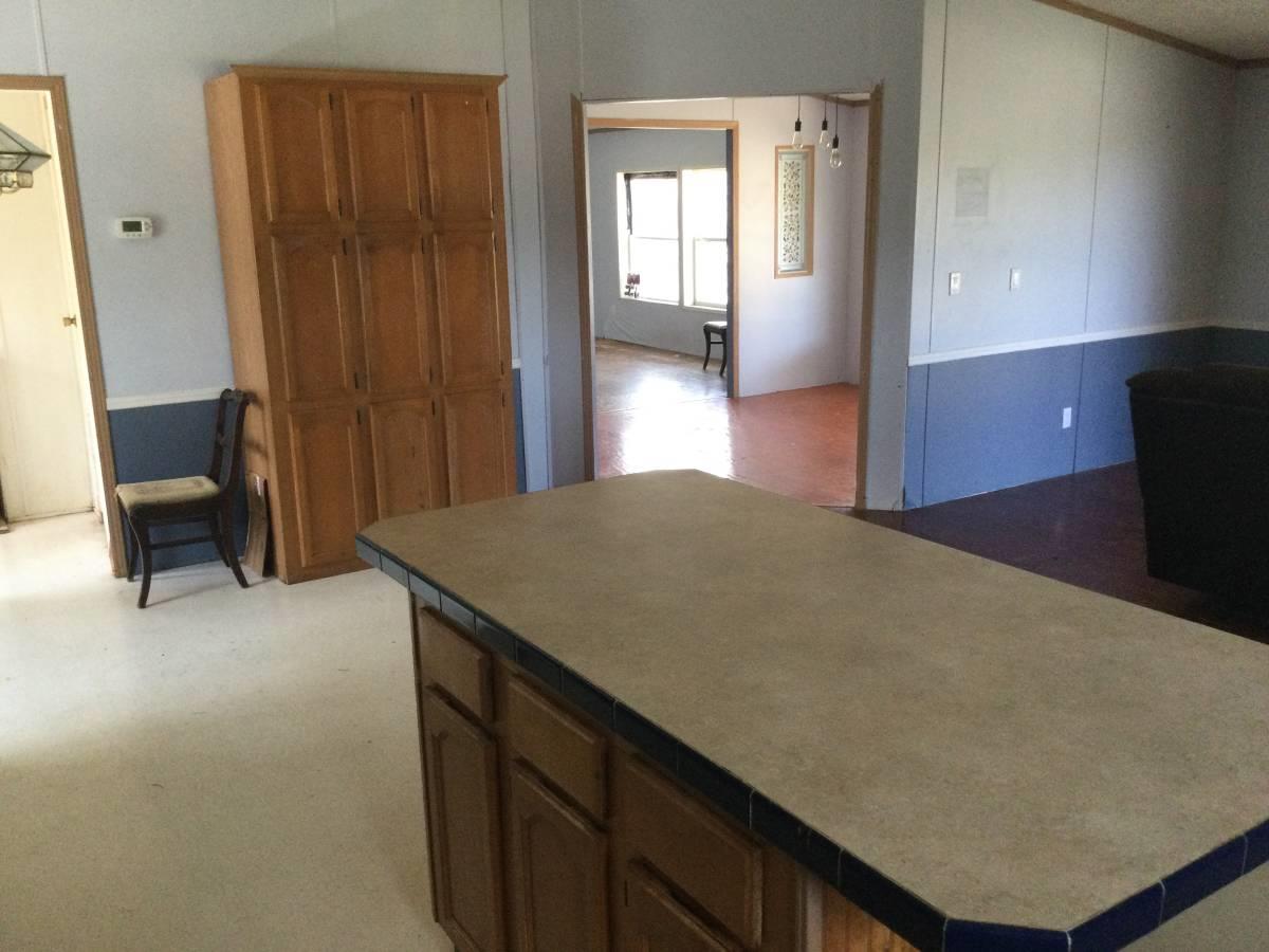 250 Rolling Oaks Dr, Driftwood, TX 78619