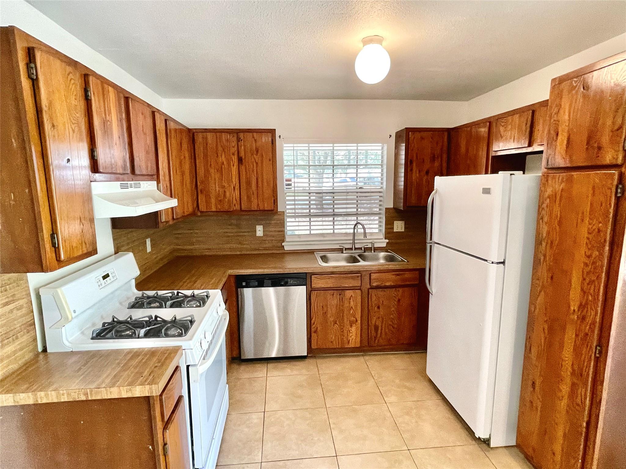 1802 Prairie Knoll Ct # B, Austin, TX 78758