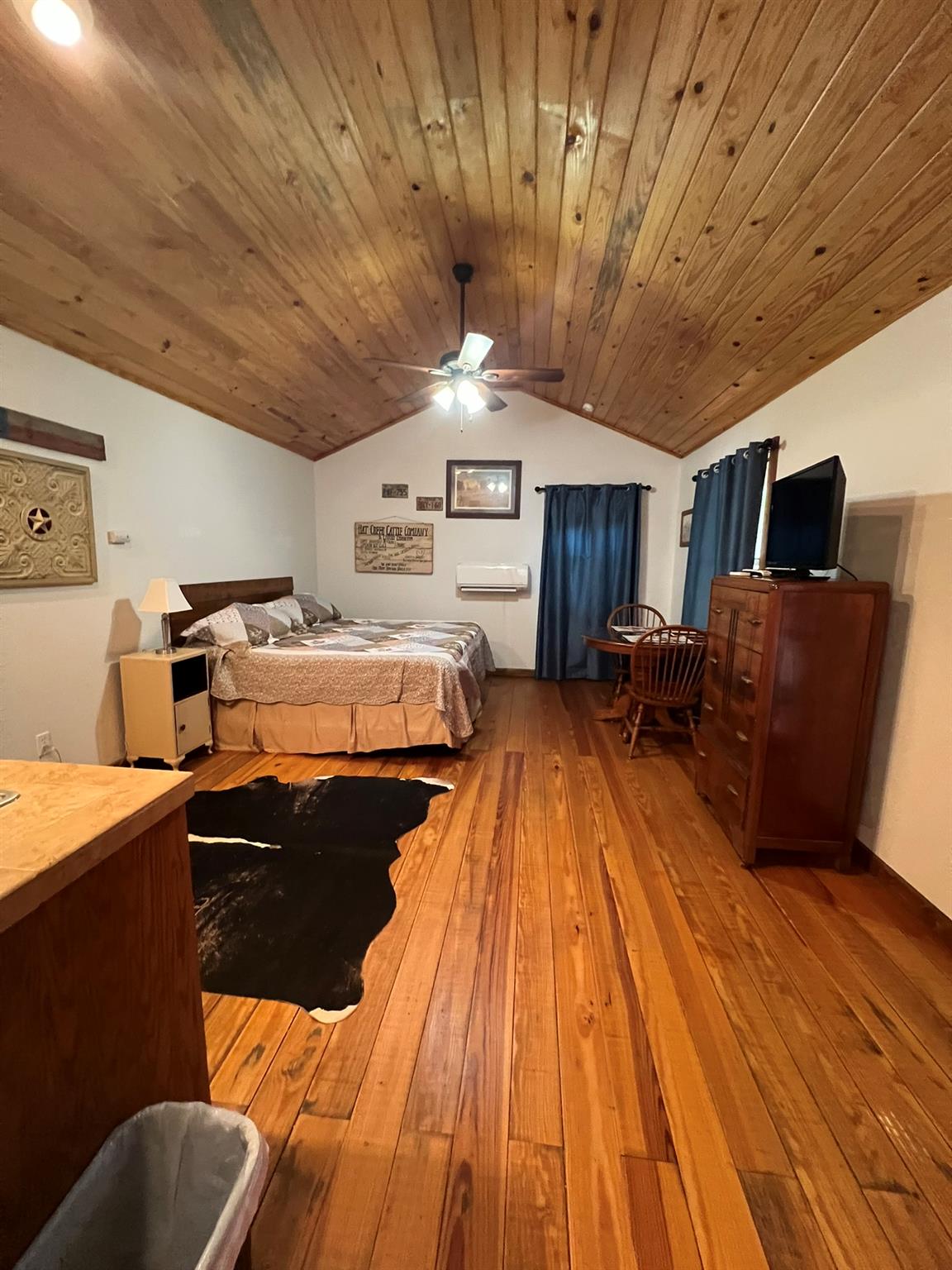 961 Buttercup Ln # 1, Wimberley, TX 78676