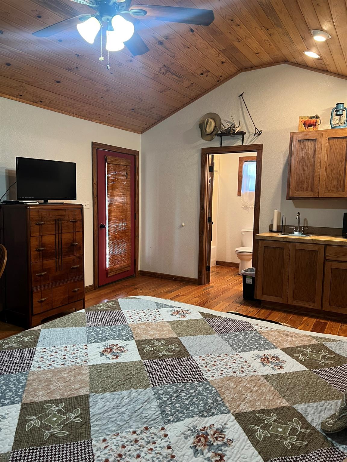 961 Buttercup Ln # 1, Wimberley, TX 78676