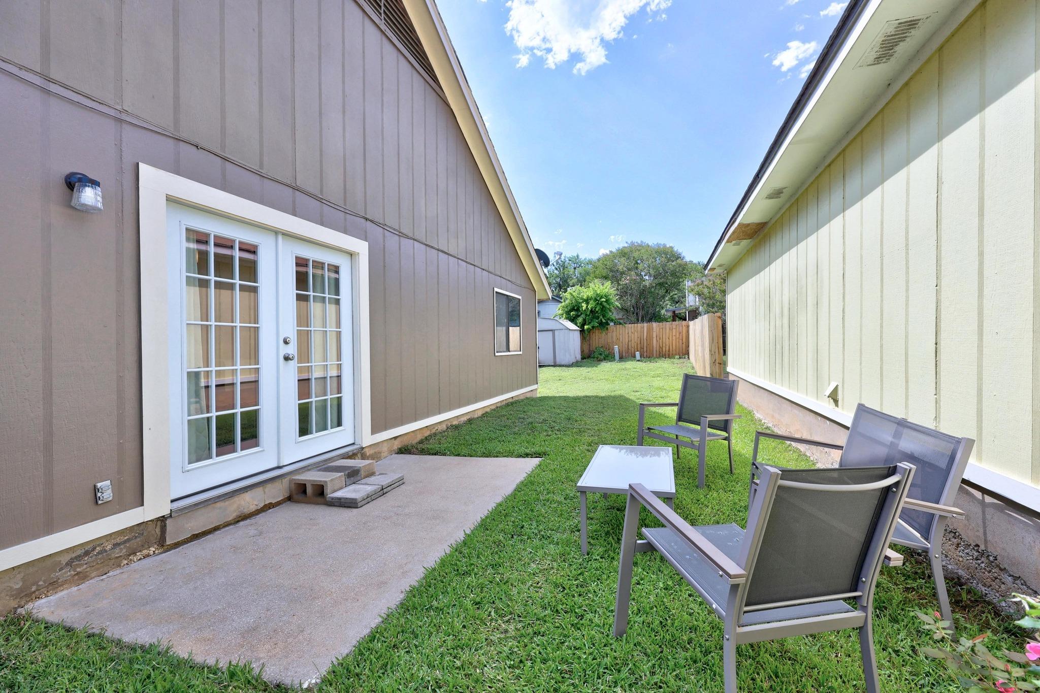 1111 Fairlawn Cv, Round Rock, TX 78664