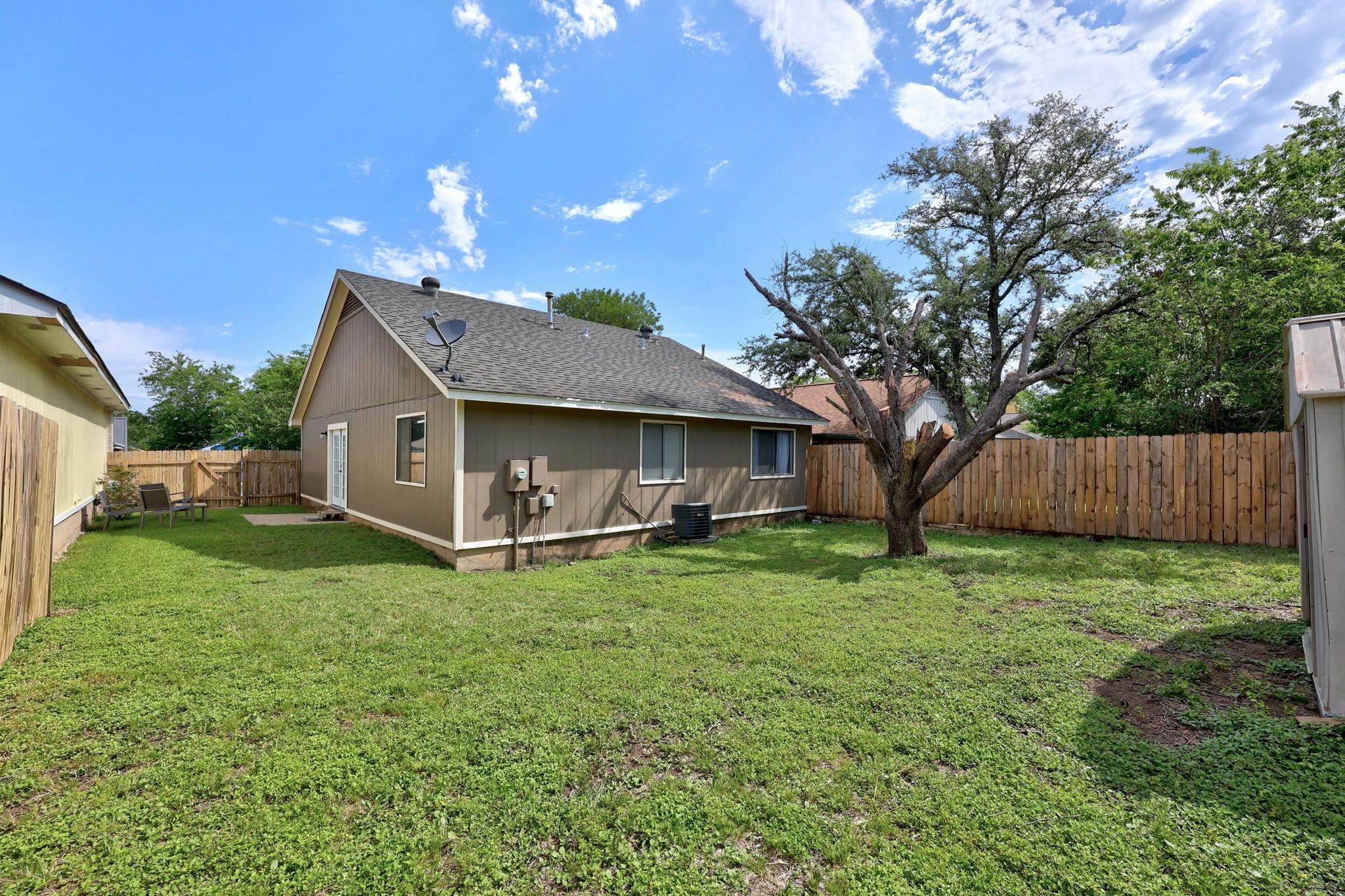 1111 Fairlawn Cv, Round Rock, TX 78664