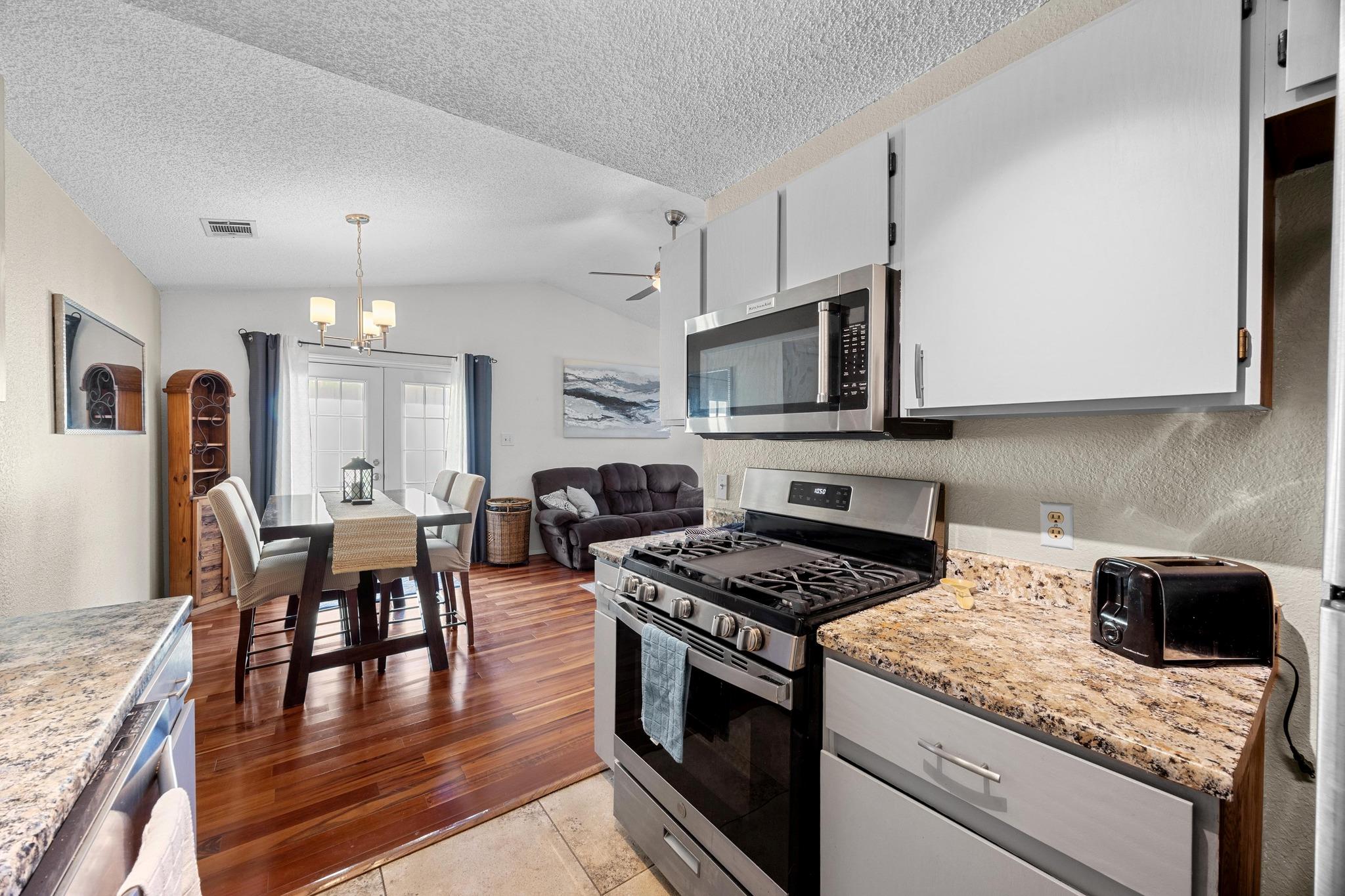 1111 Fairlawn Cv, Round Rock, TX 78664