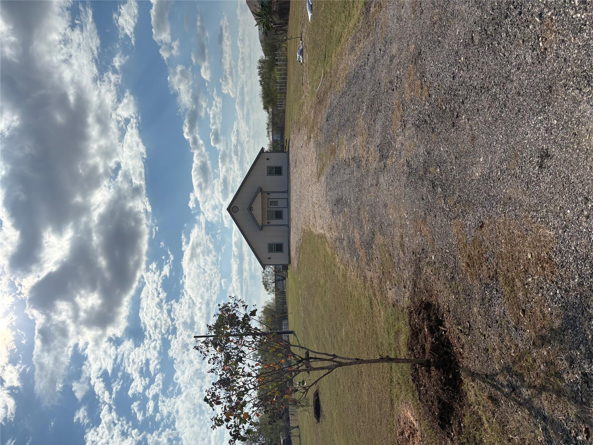 141 Everest Cv, Dale, TX 78616