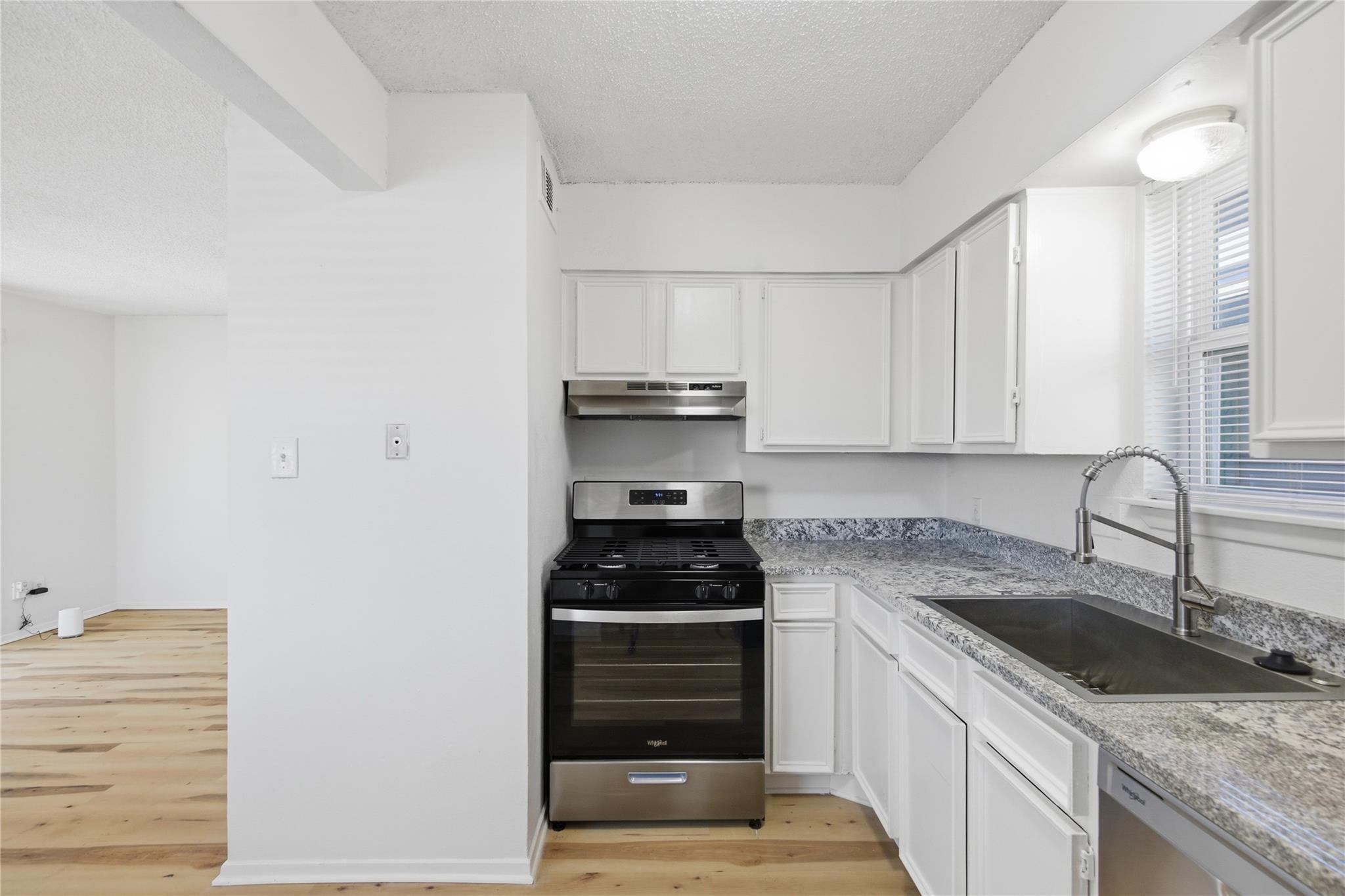 2707 Windswept Cv # 201, Austin, TX 78745