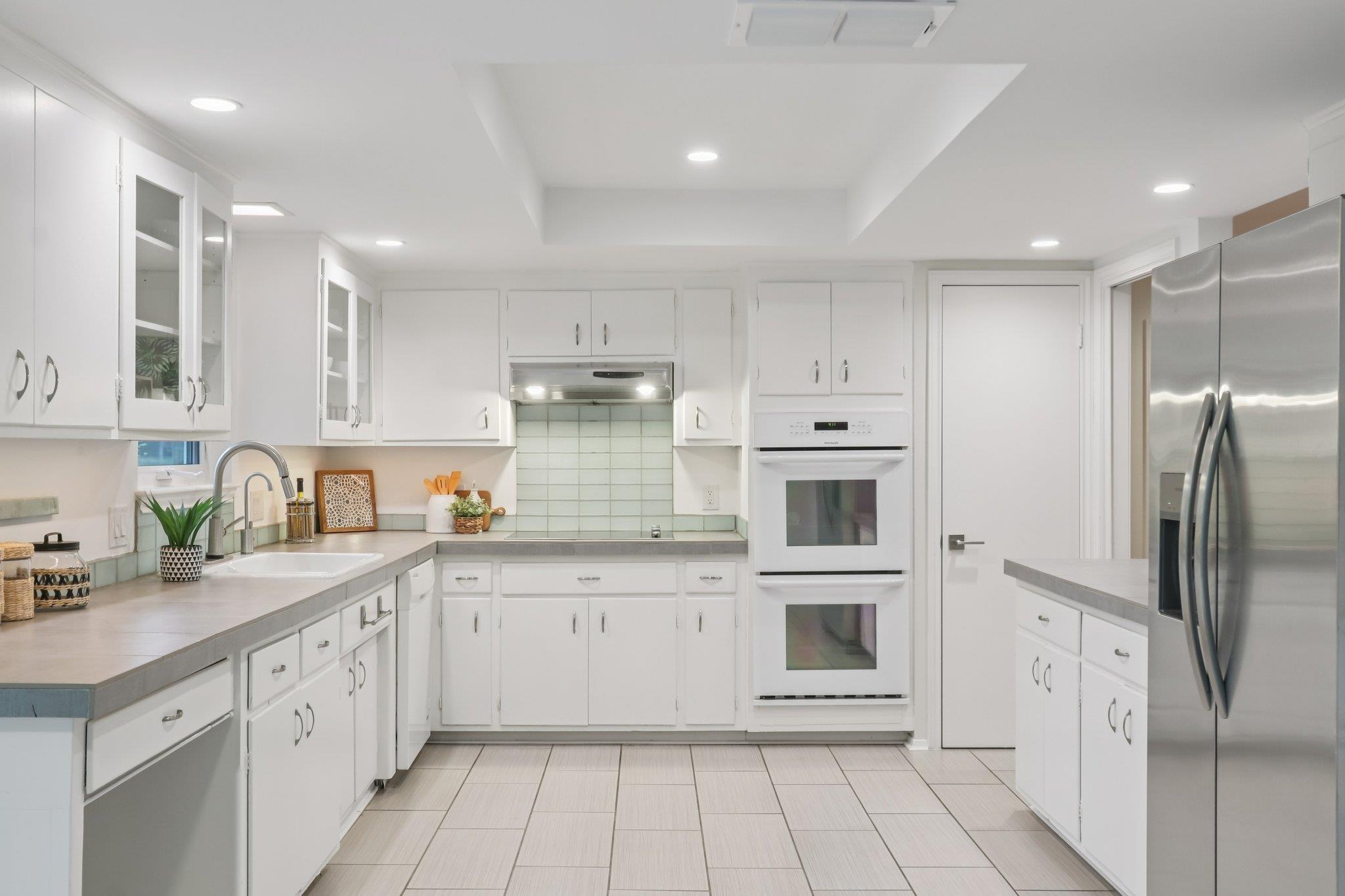 2505 Comburg Castle Way, Austin, TX 78748