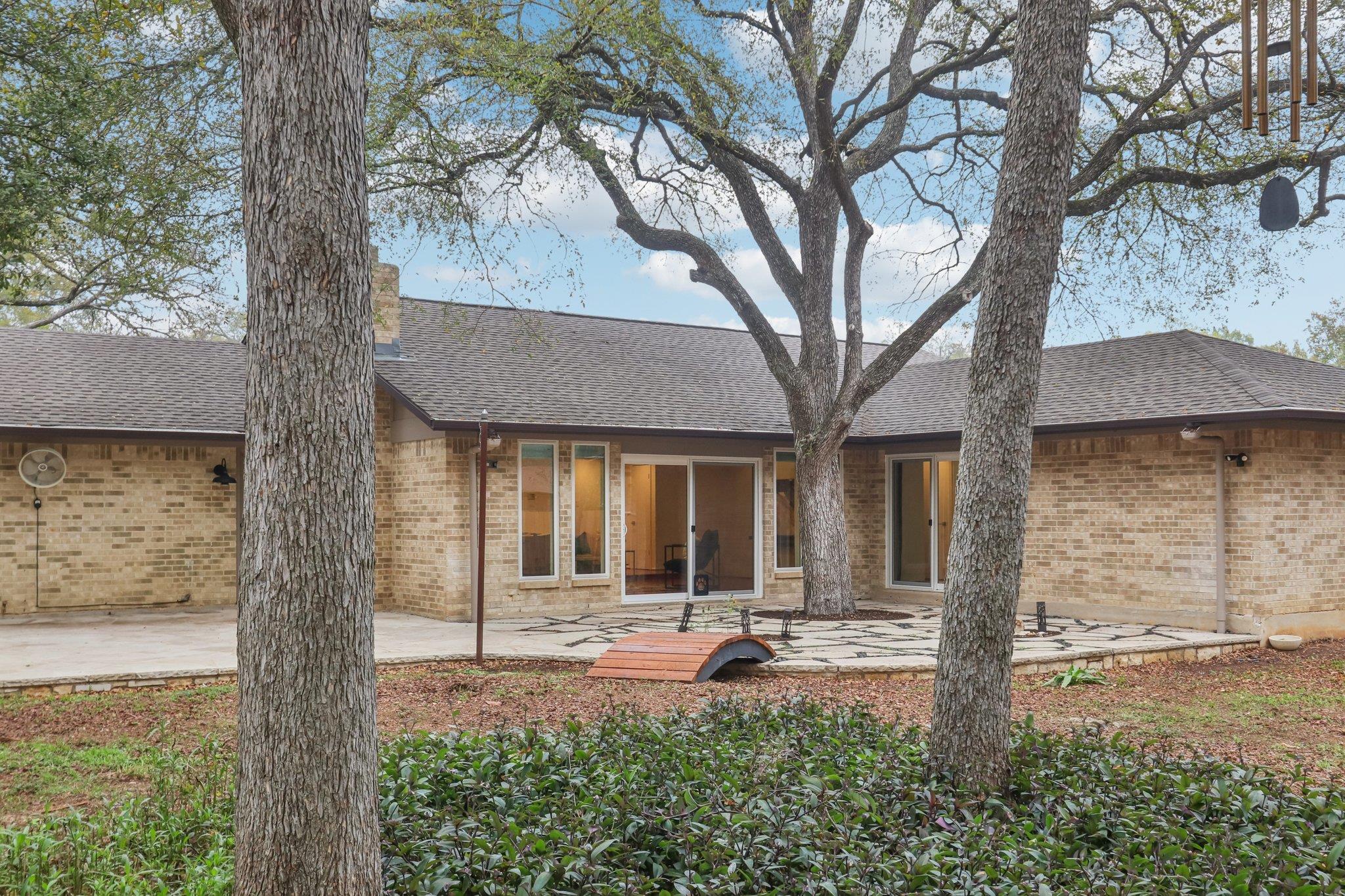 2505 Comburg Castle Way, Austin, TX 78748