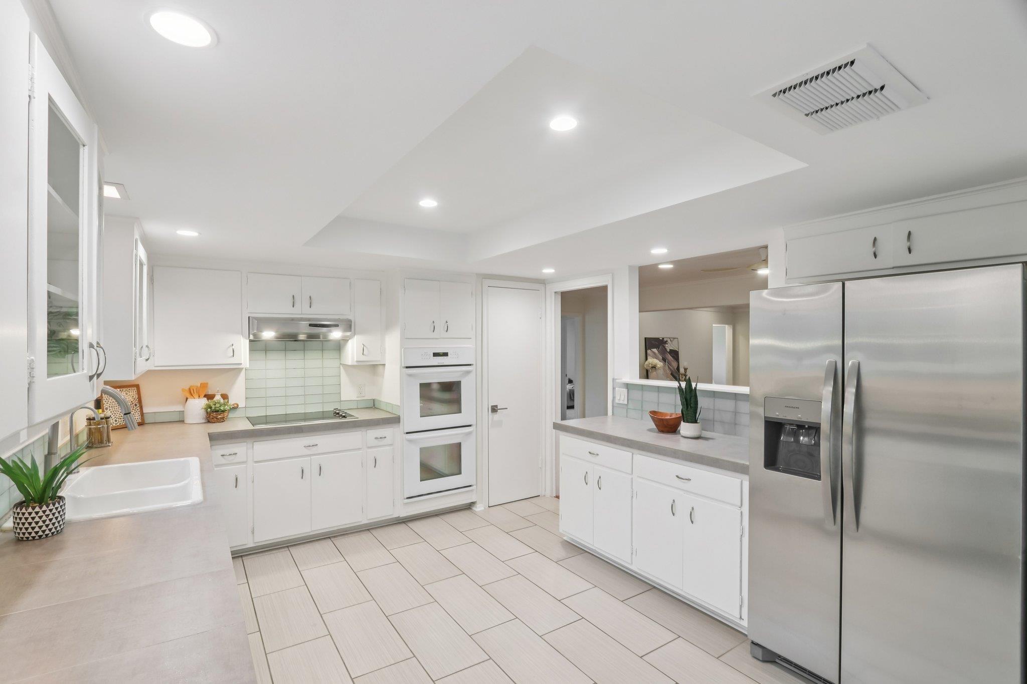 2505 Comburg Castle Way, Austin, TX 78748