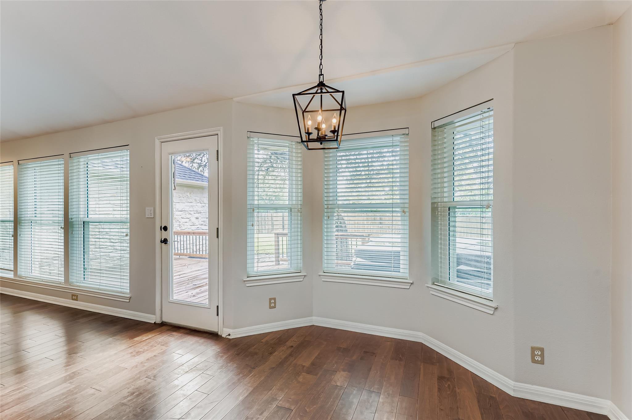 711 DOGWOOD Trl, Cedar Park, TX 78613