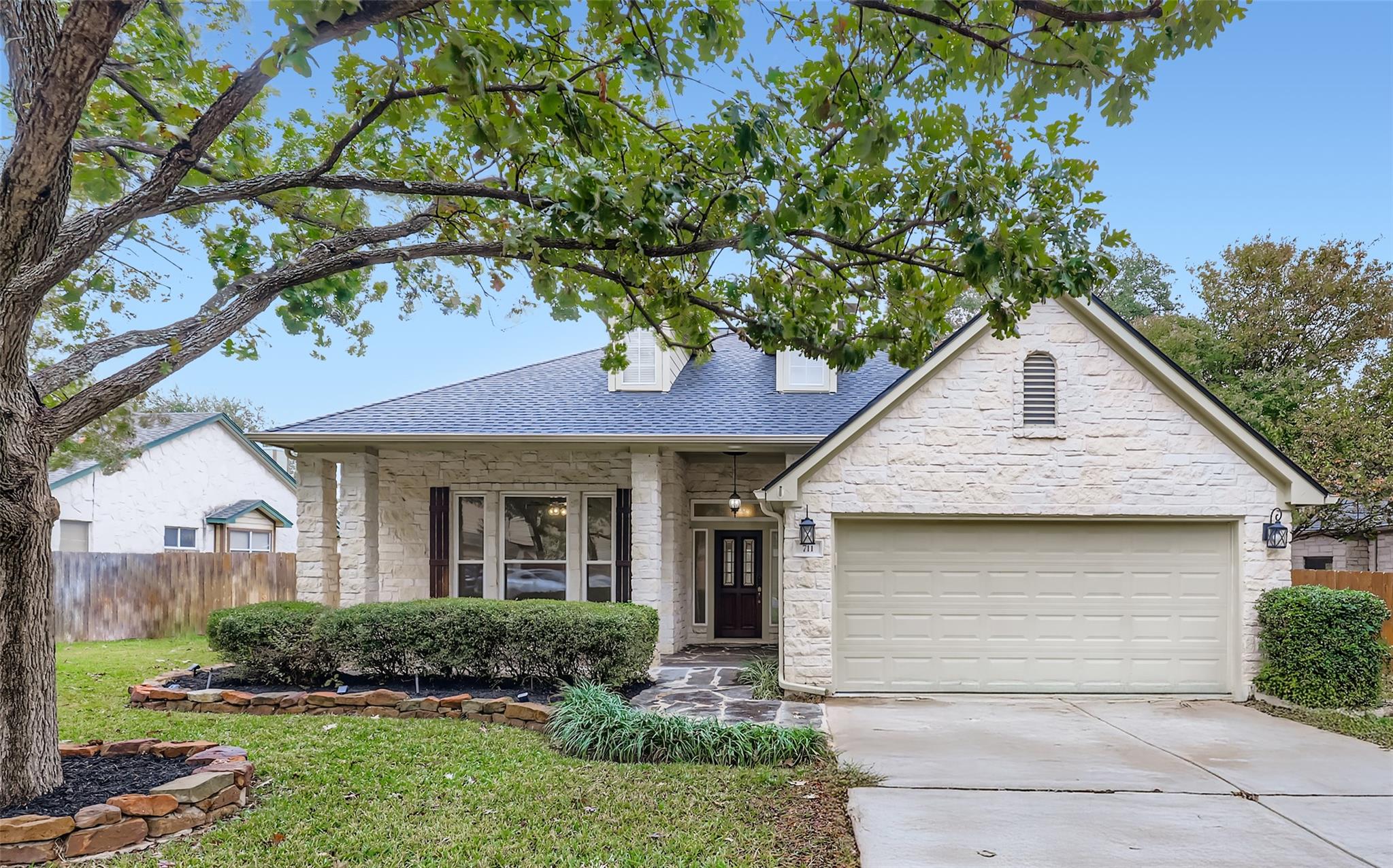 711 DOGWOOD Trl, Cedar Park, TX 78613