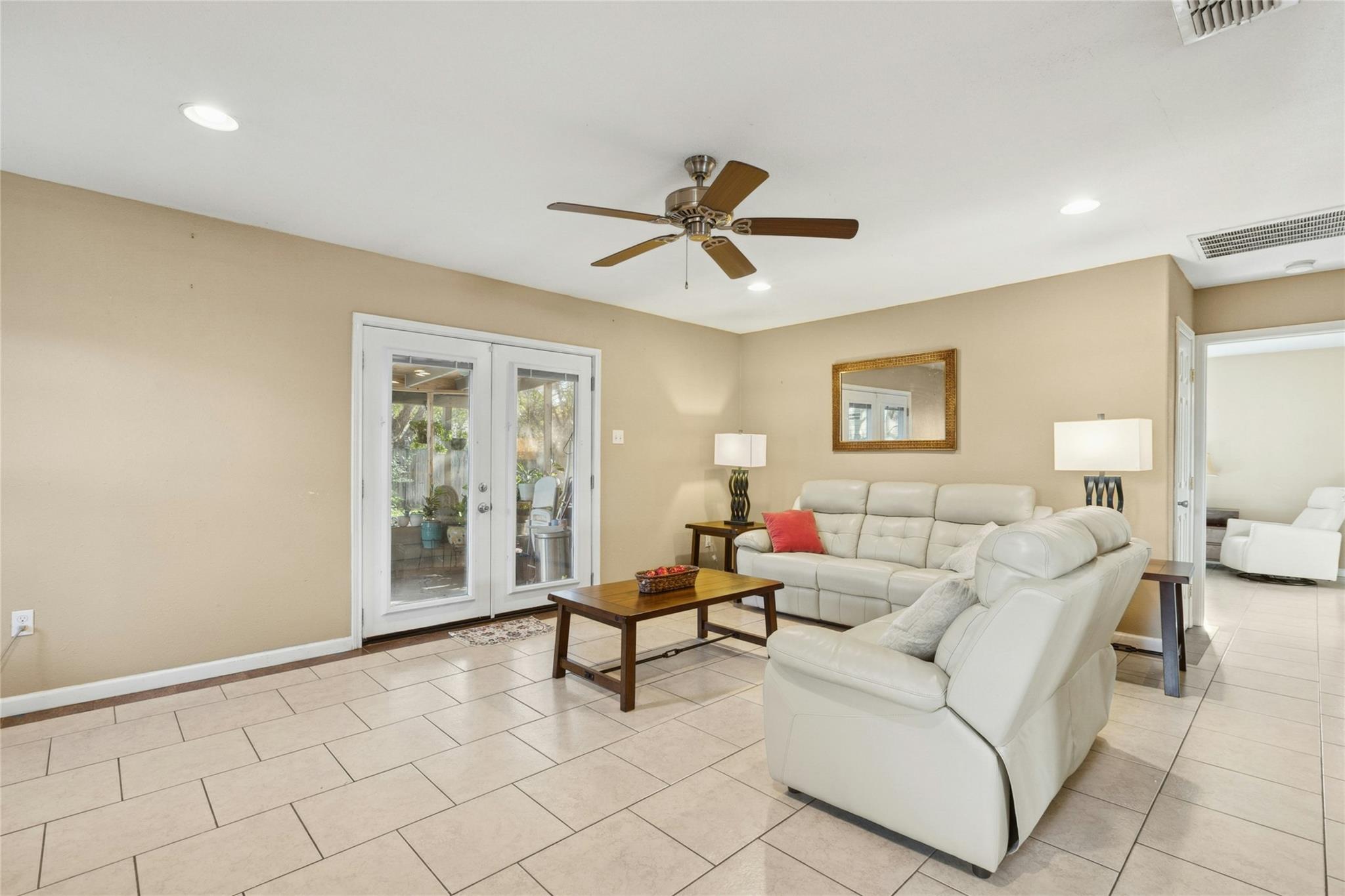 1704 Colony Creek Dr, Austin, TX 78758