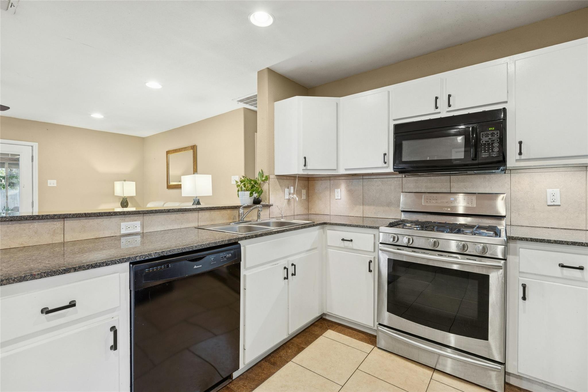 1704 Colony Creek Dr, Austin, TX 78758