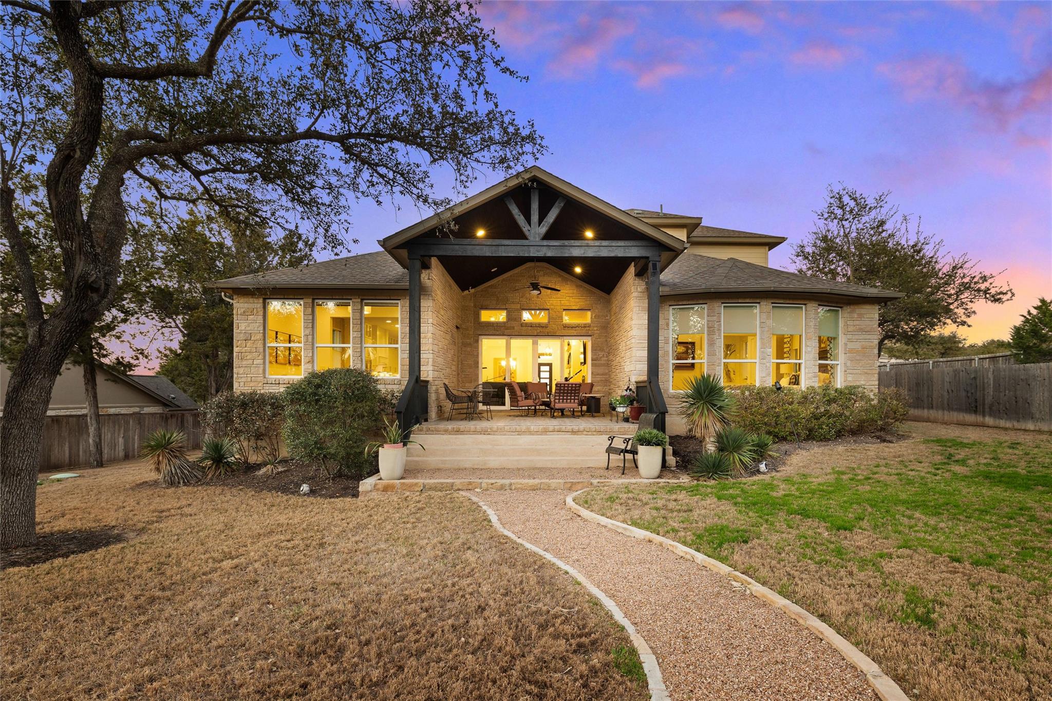 550 Goodnight Trl, Dripping Springs, TX 78620