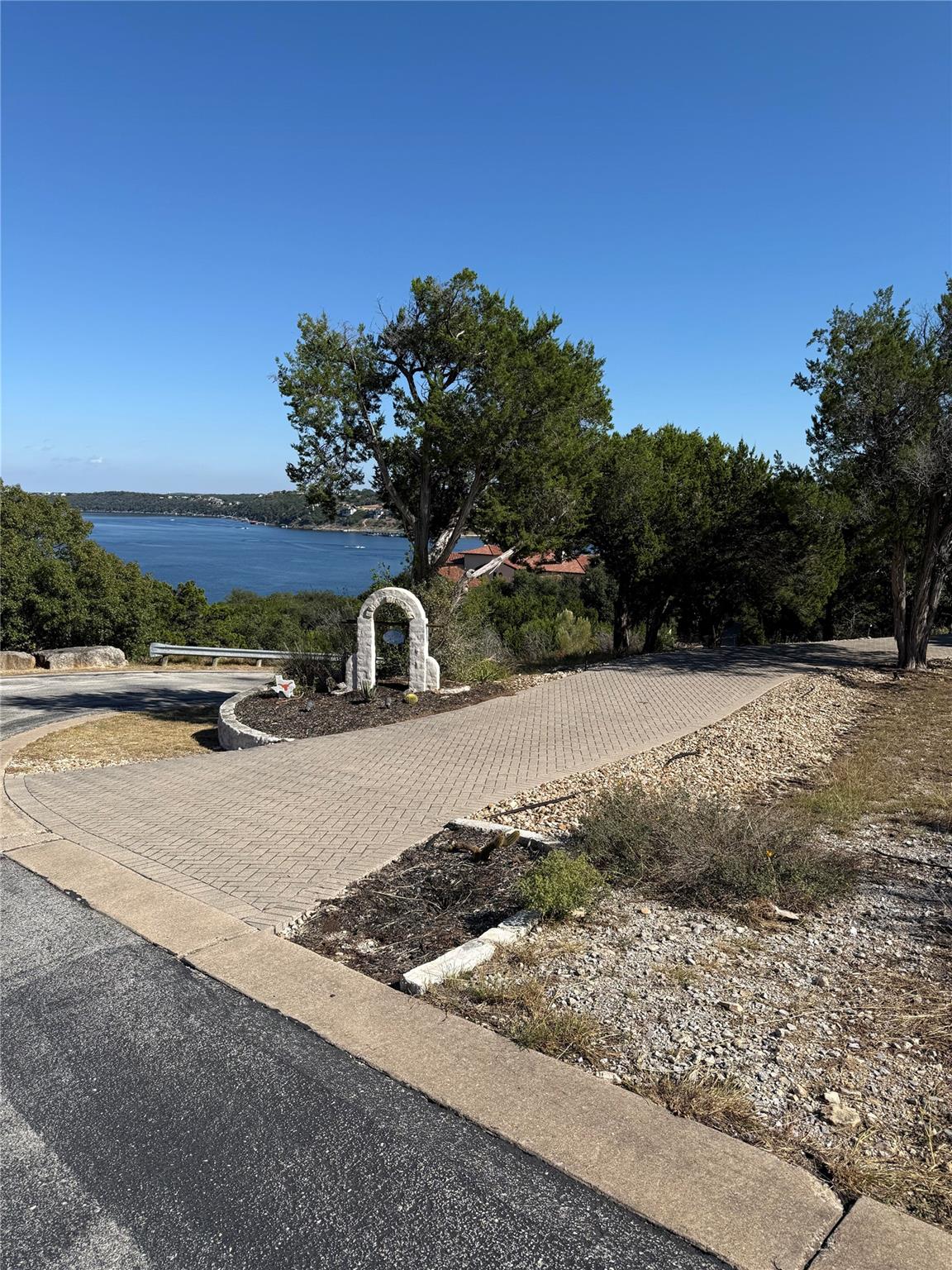 720 S Angel Light Dr, Spicewood, TX 78669