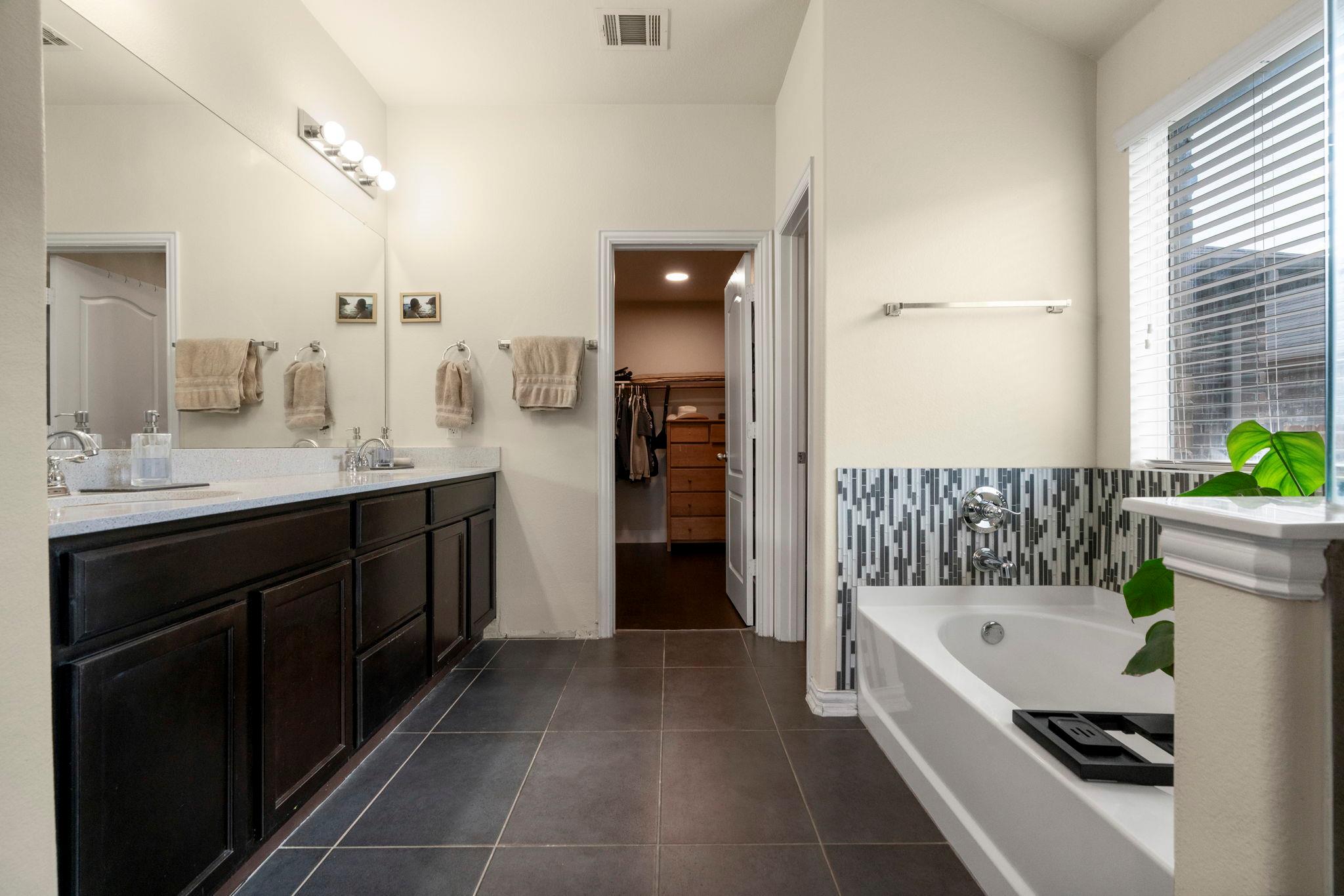 159 Orchard Hill Trl, Buda, TX 78610