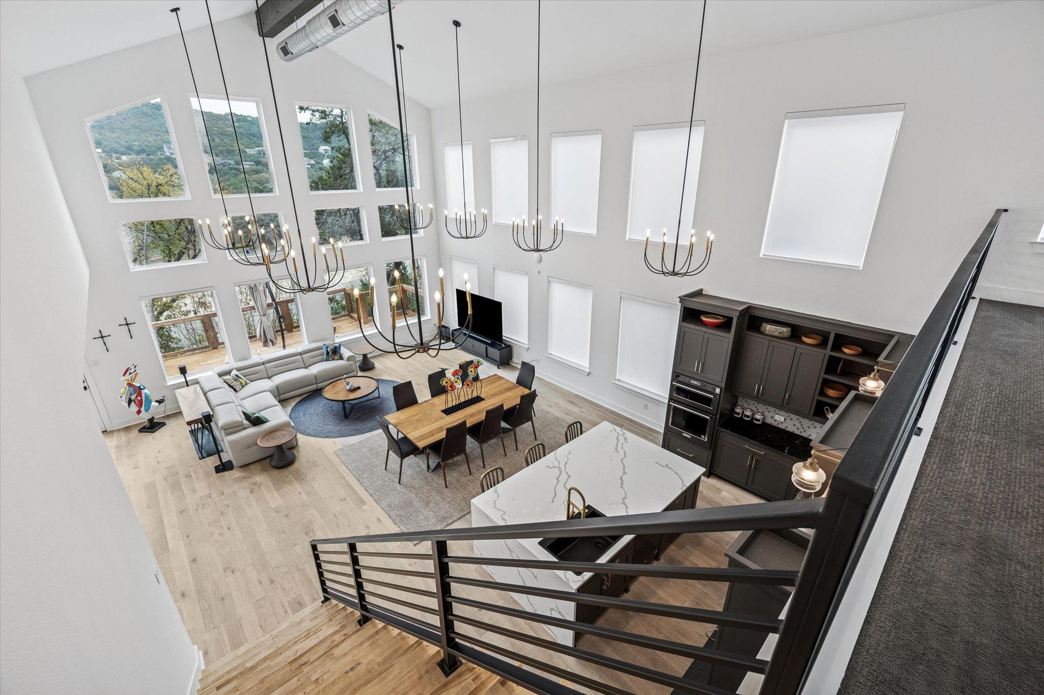 11123 Lakeside Dr, Jonestown, TX 78645