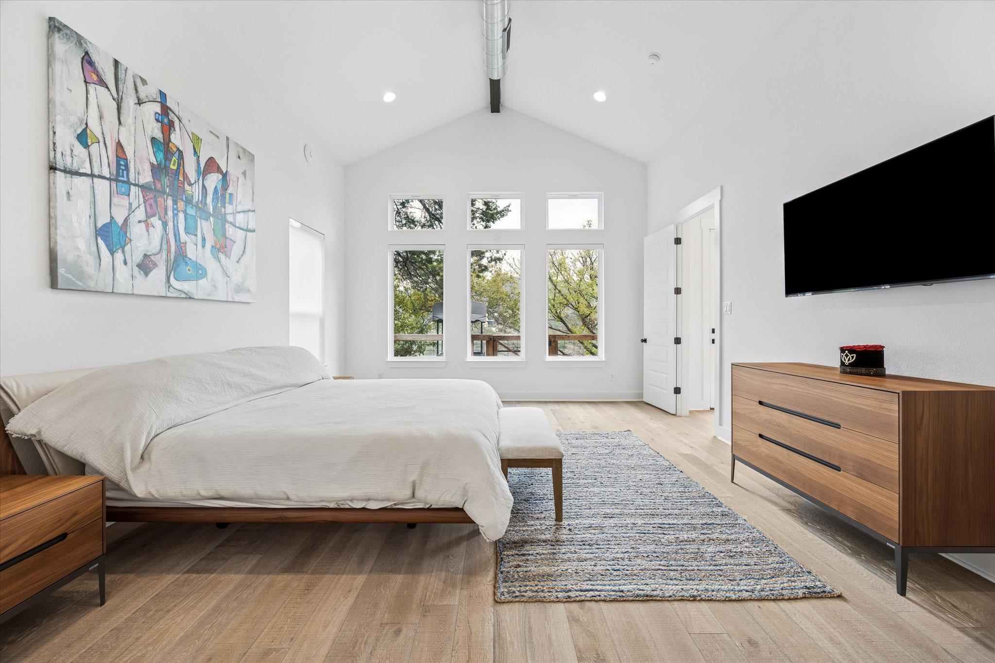 11123 Lakeside Dr, Jonestown, TX 78645