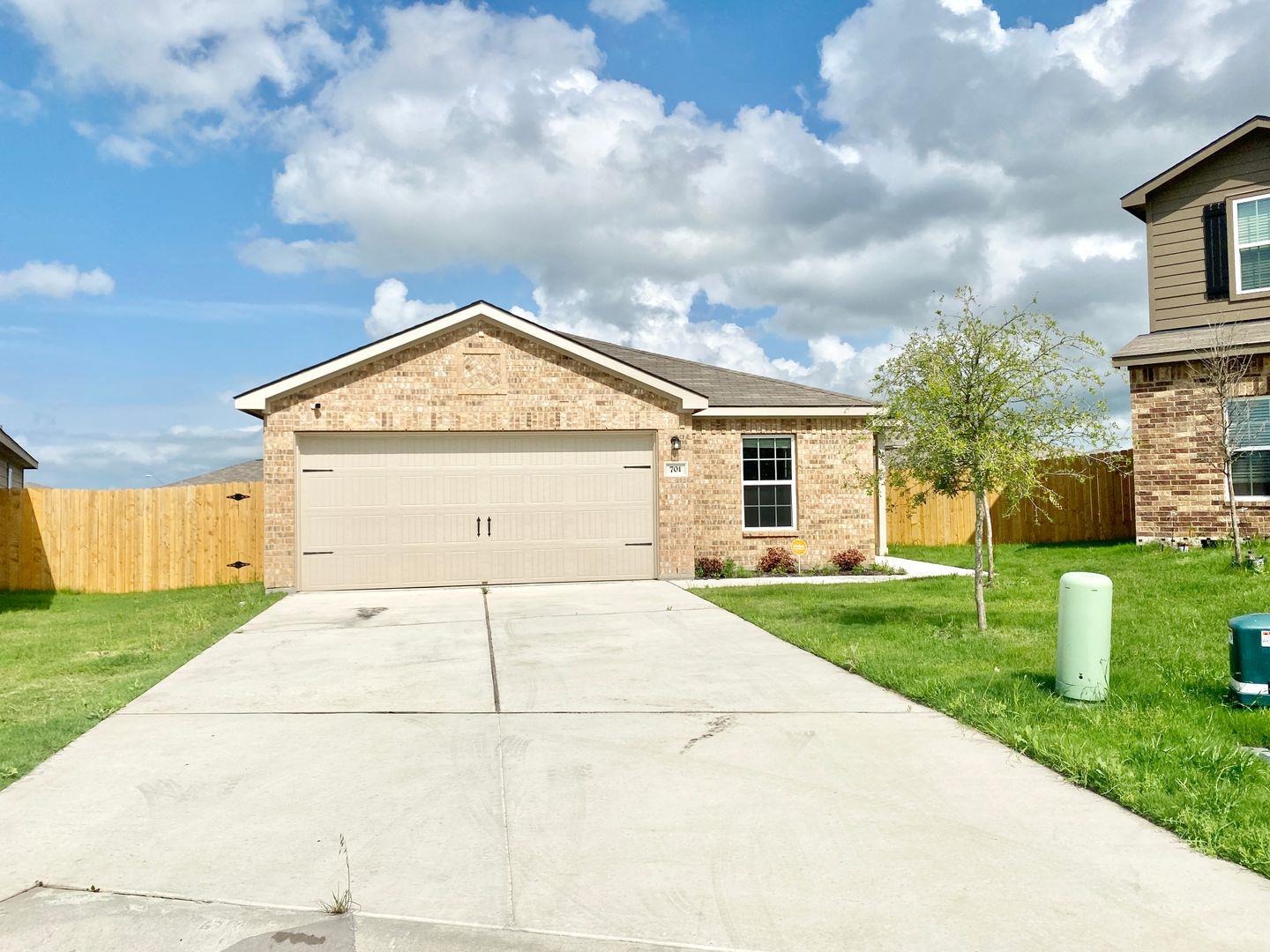 701 Yearwood Ln # 50-E, Jarrell, TX 76537