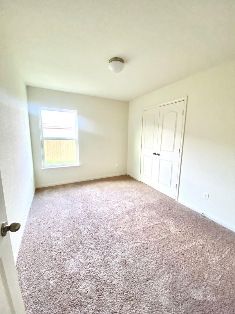 701 Yearwood Ln # 50-E, Jarrell, TX 76537