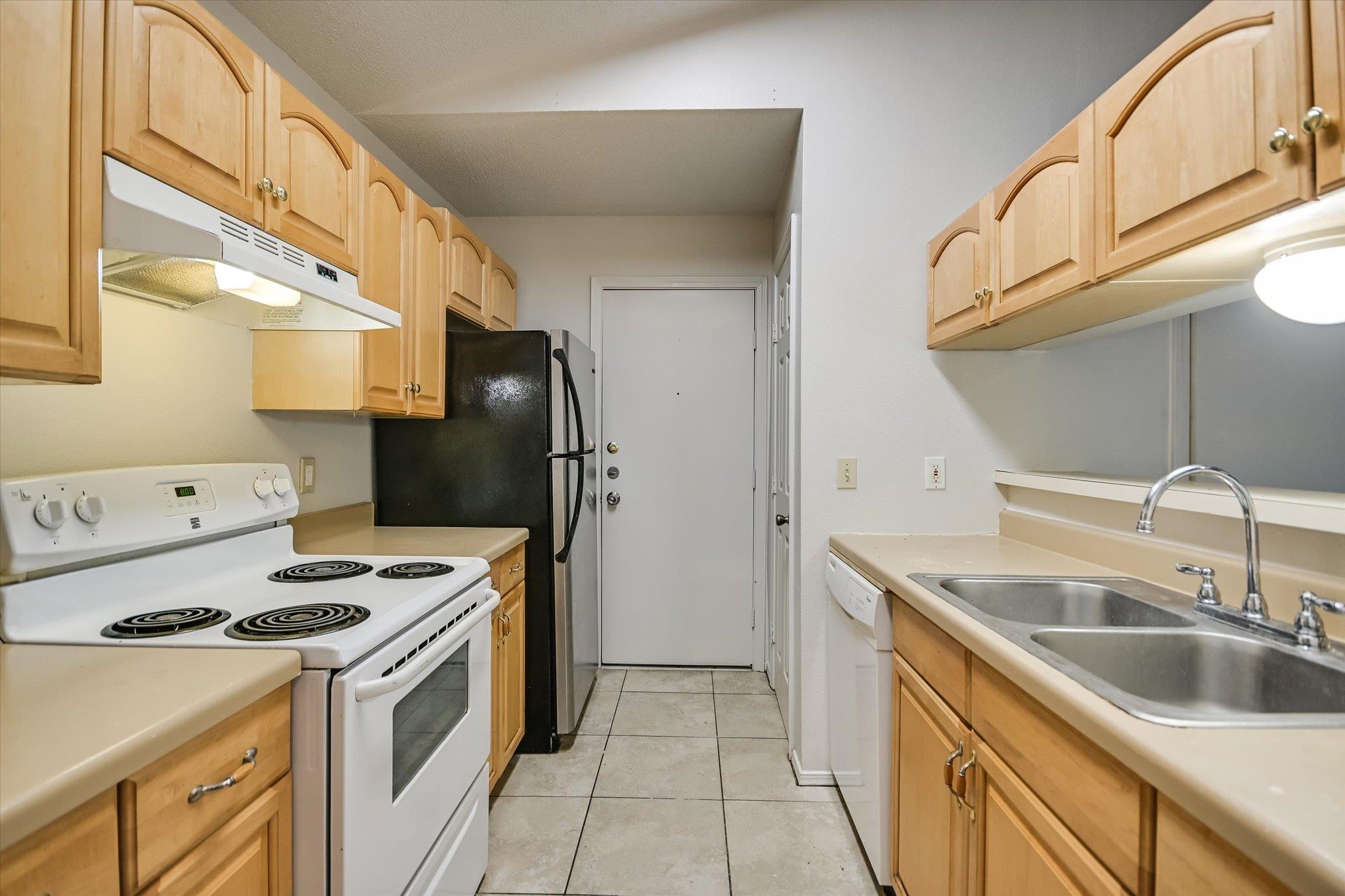 305 Regatta Ct, Lakeway, TX 78734