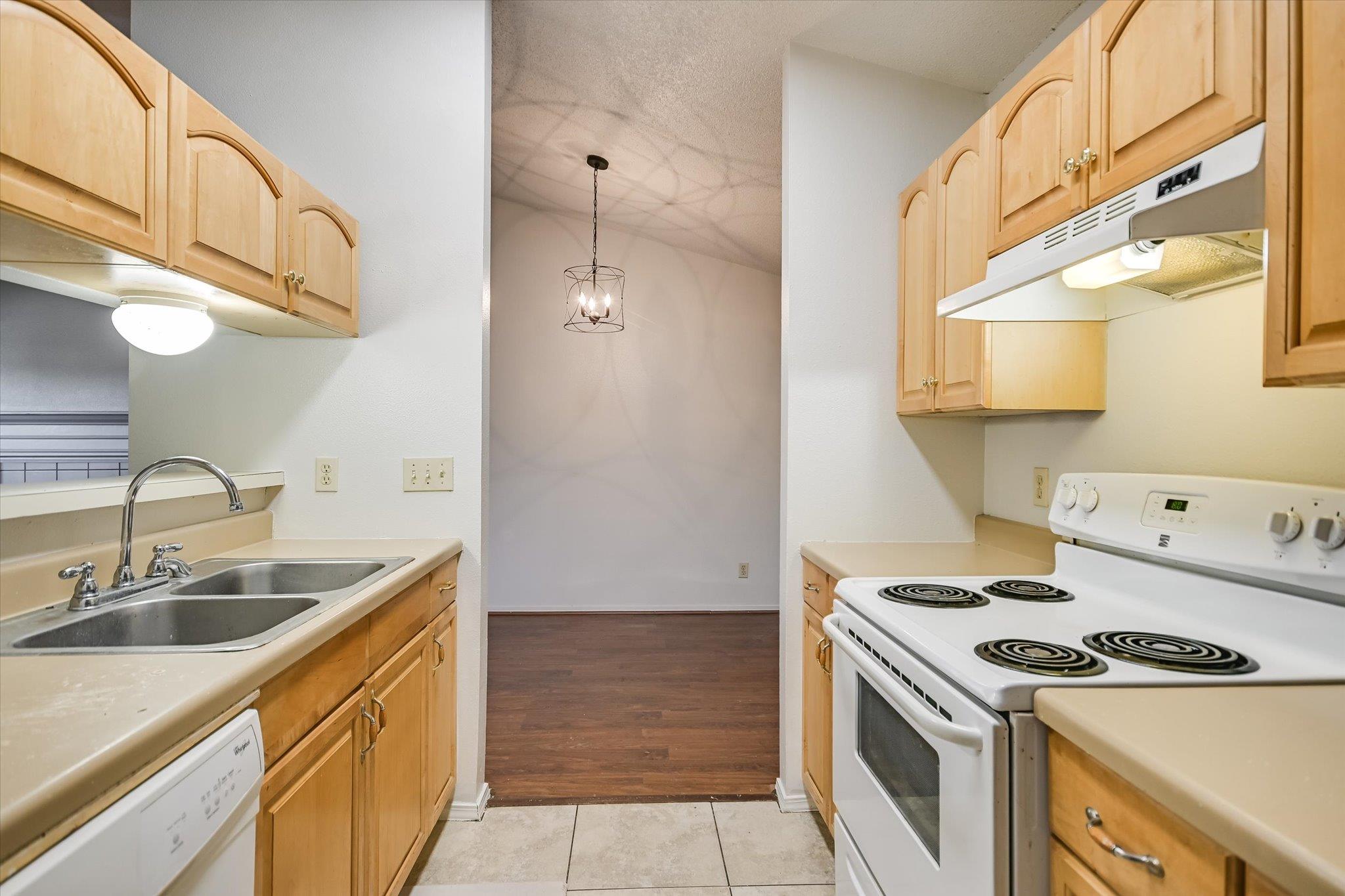 305 Regatta Ct, Lakeway, TX 78734