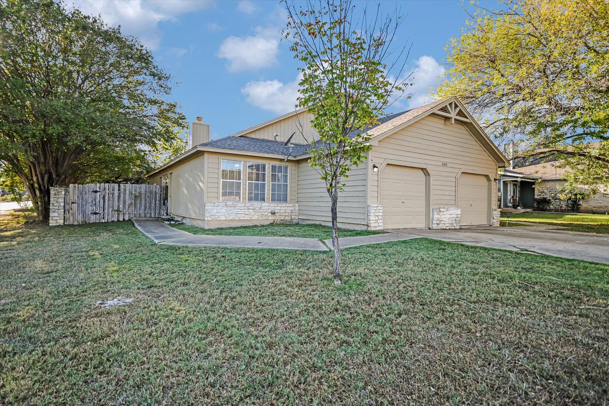 305 Regatta Ct, Lakeway, TX 78734