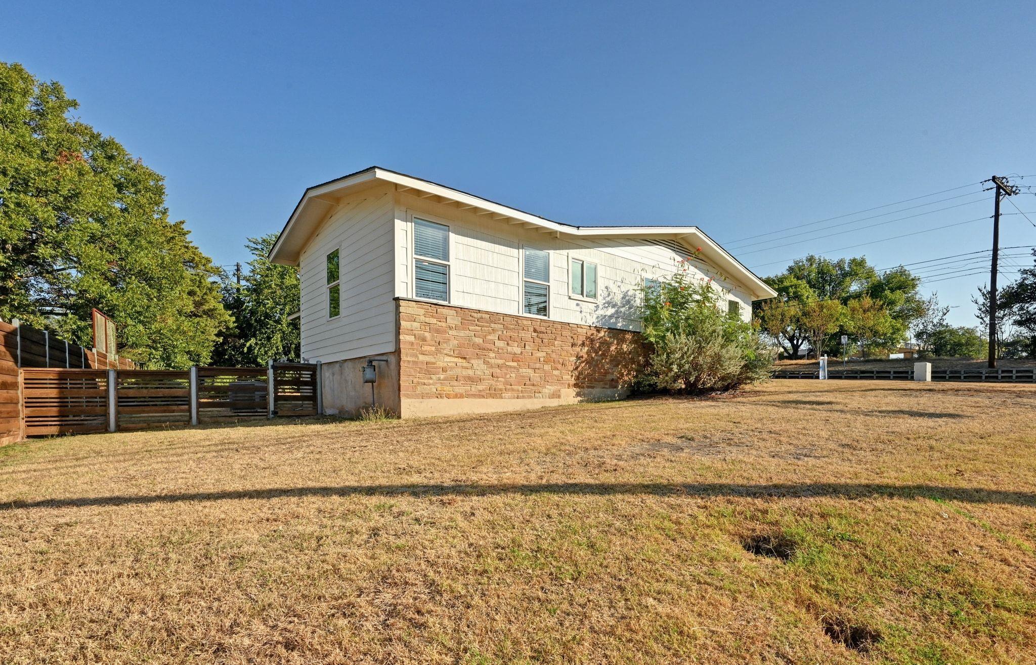 1900 Cedar Ave, Austin, TX 78722