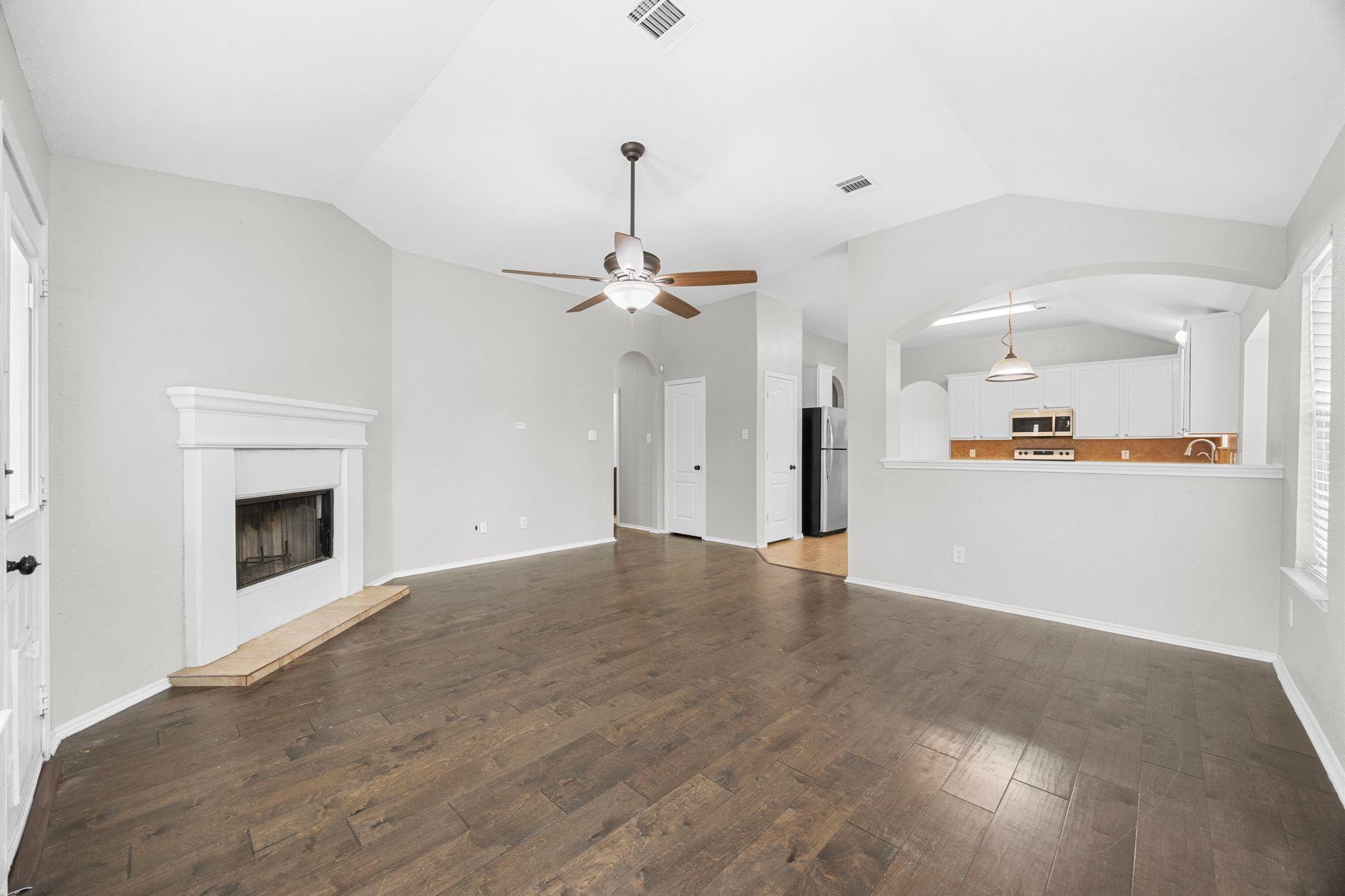 119 Aguilar Dr, Hutto, TX 78634