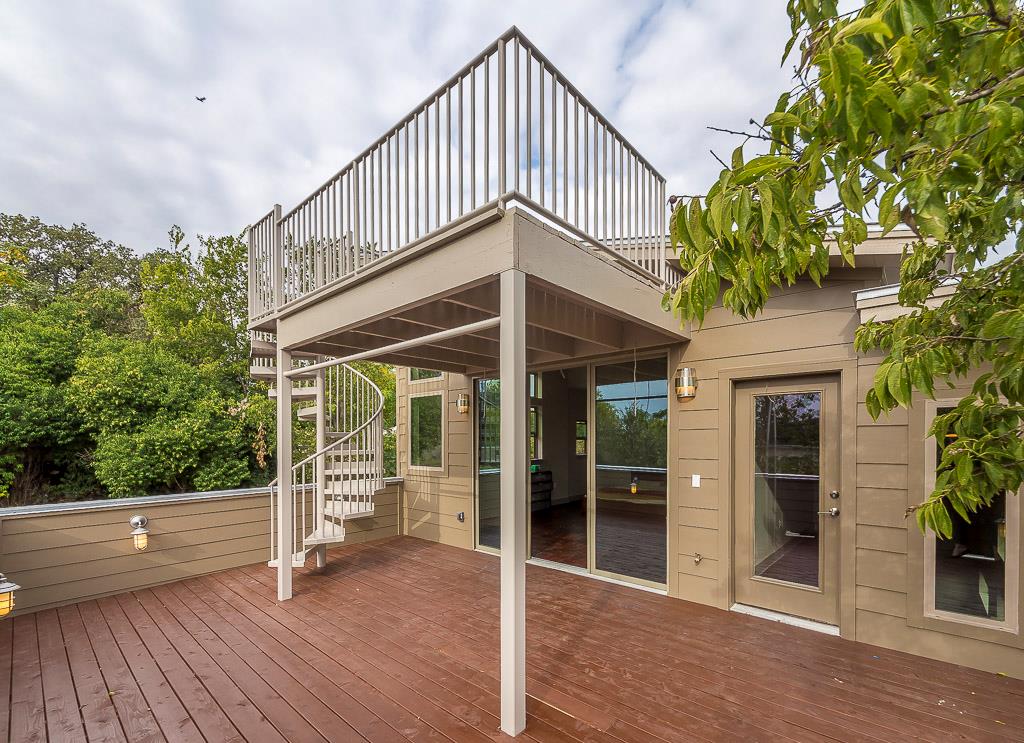 2501 E 9th St, Austin, TX 78702