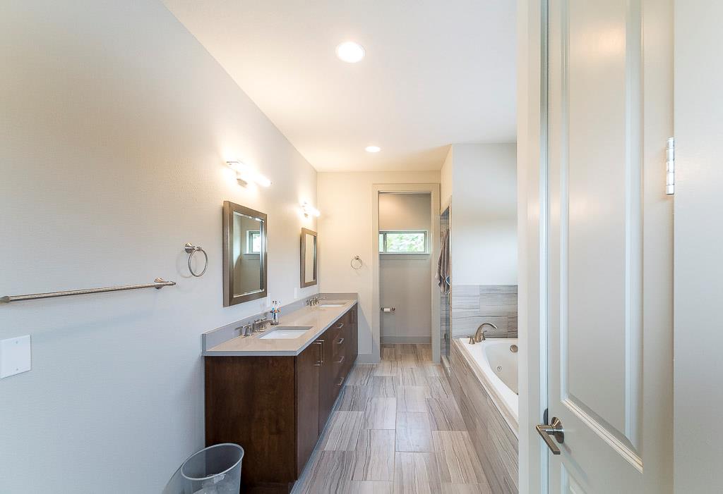 2501 E 9th St, Austin, TX 78702