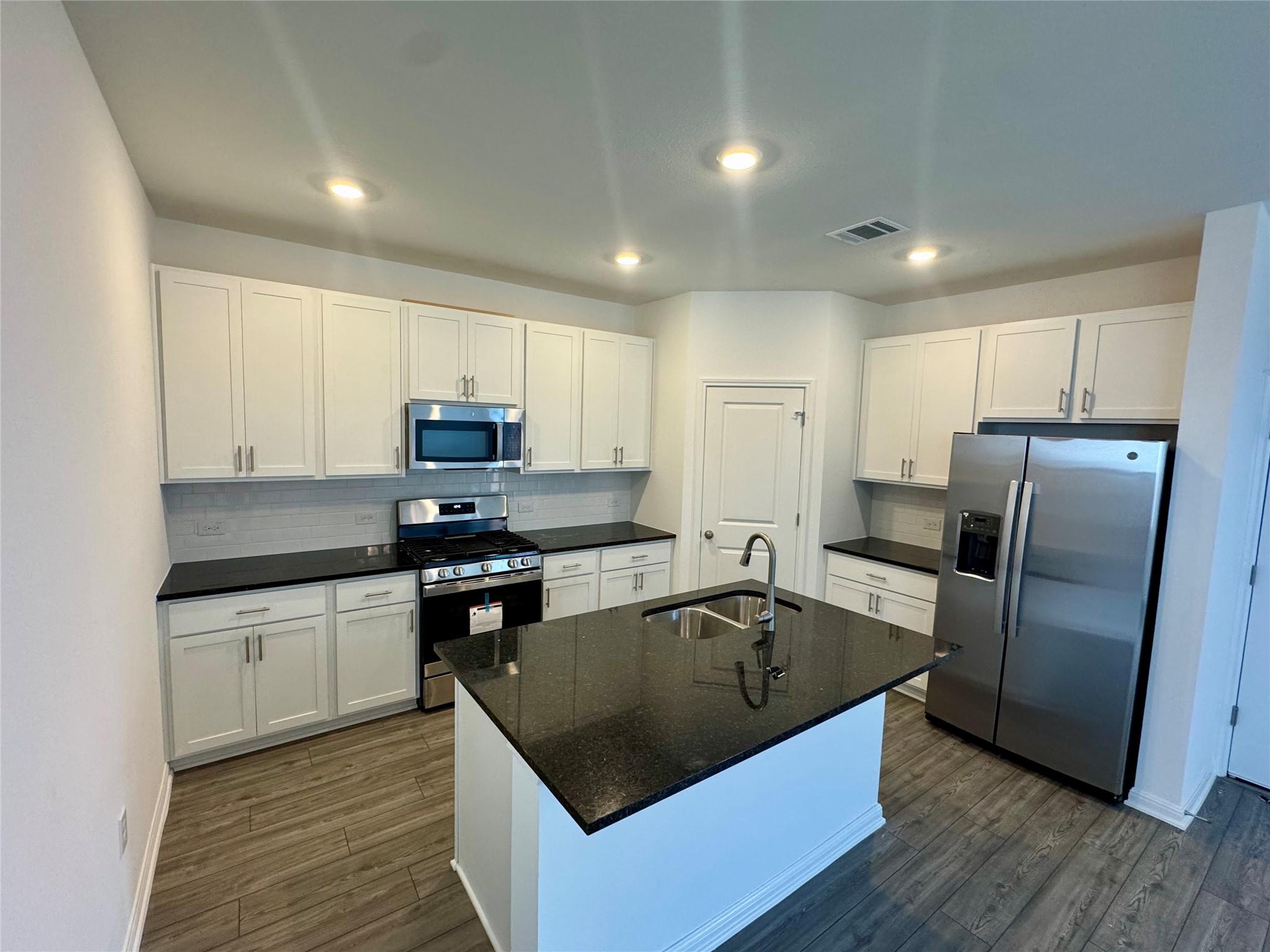 5804 Swedish Farms Ter, Del Valle, TX 78617