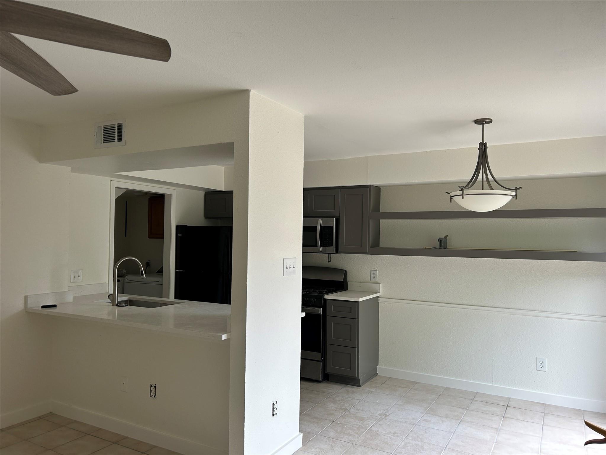 5903 Cougar Dr # B, Austin, TX 78745