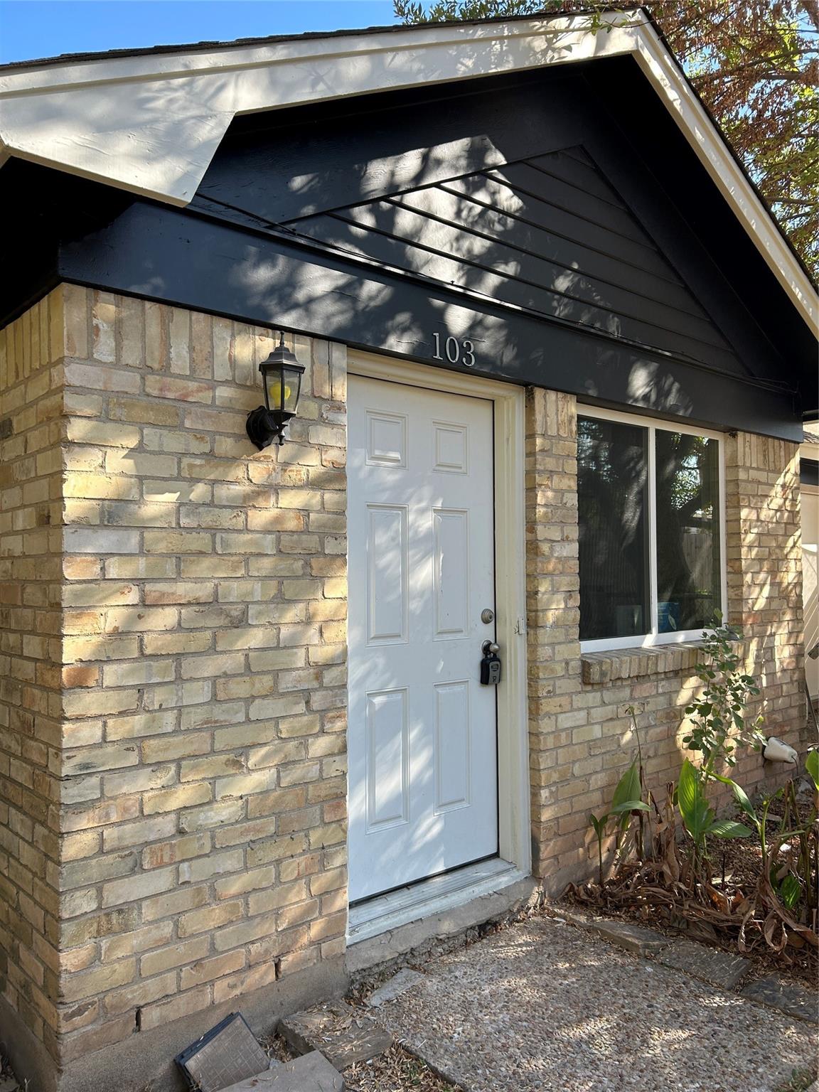 6500 S 1st St # 103, Austin, TX 78745