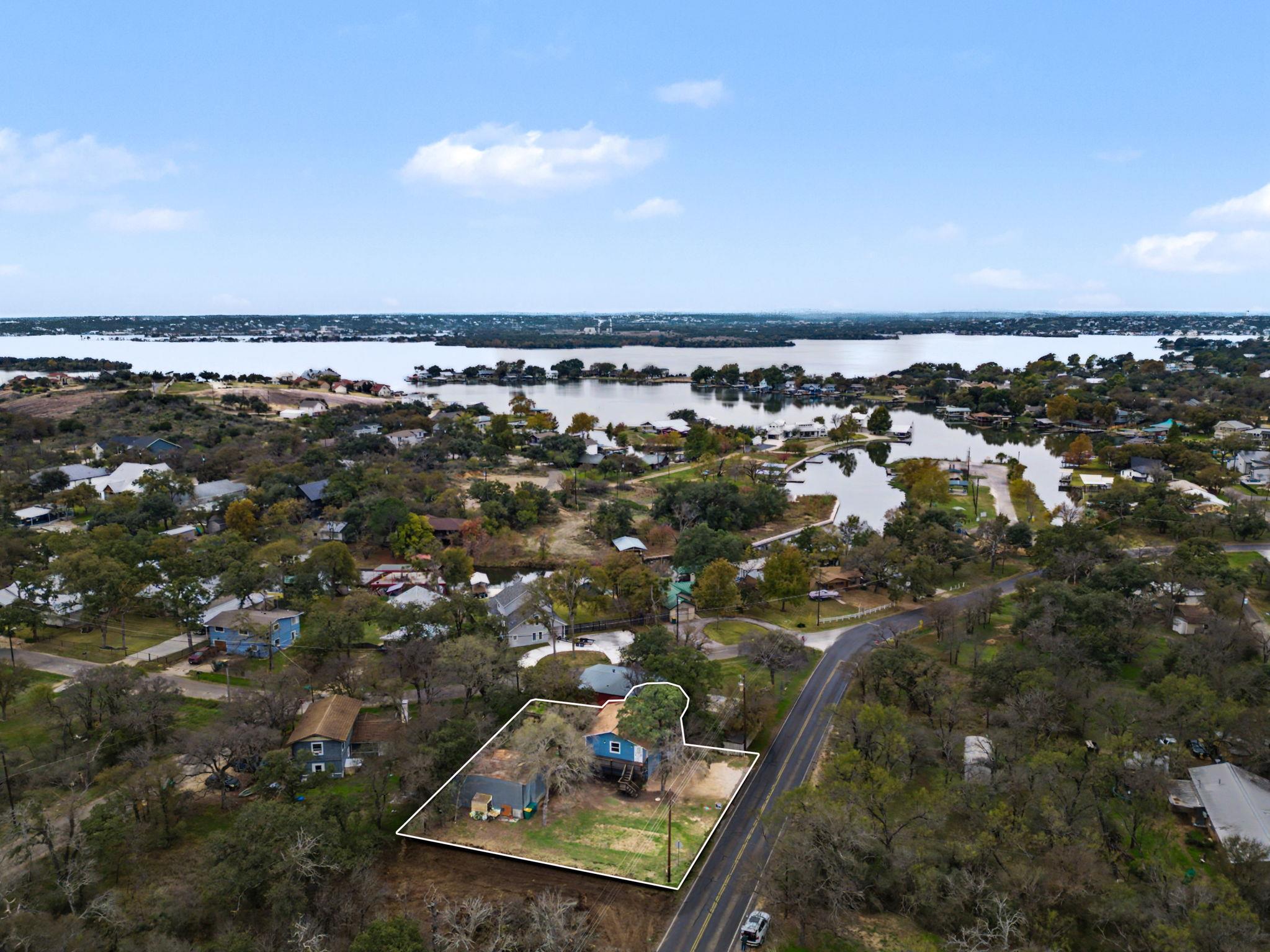 902 Prairie Creek Rd, Granite Shoals, TX 78654