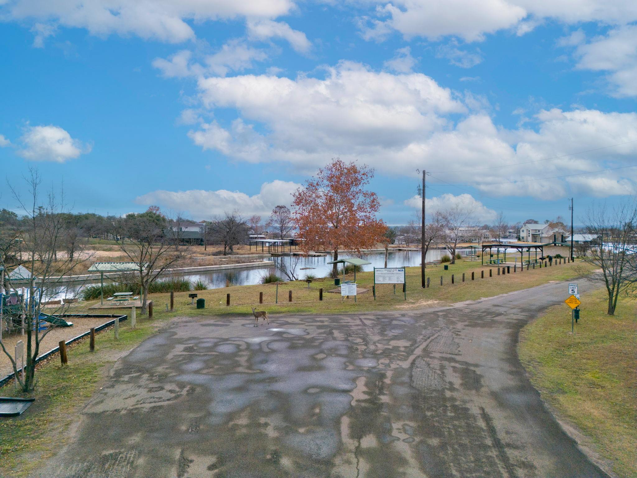 902 Prairie Creek Rd, Granite Shoals, TX 78654