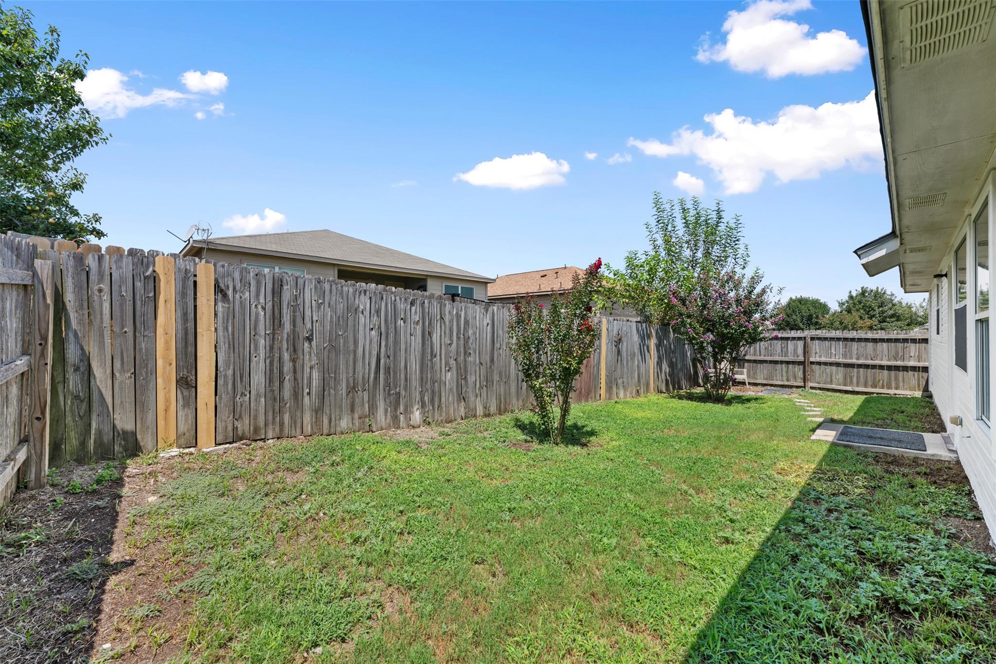 109 Calcite Ln, Jarrell, TX 76537