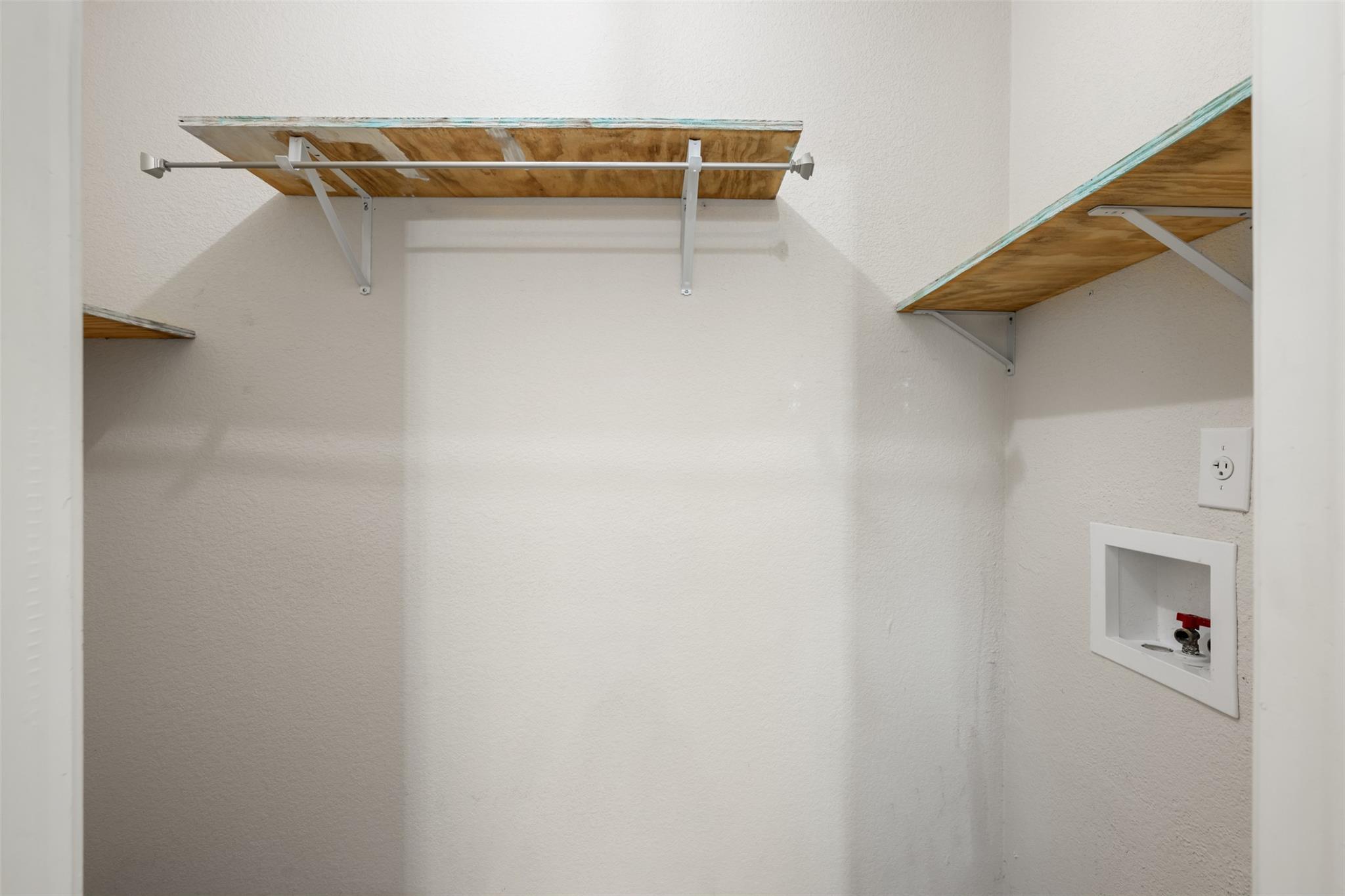 109 Calcite Ln, Jarrell, TX 76537