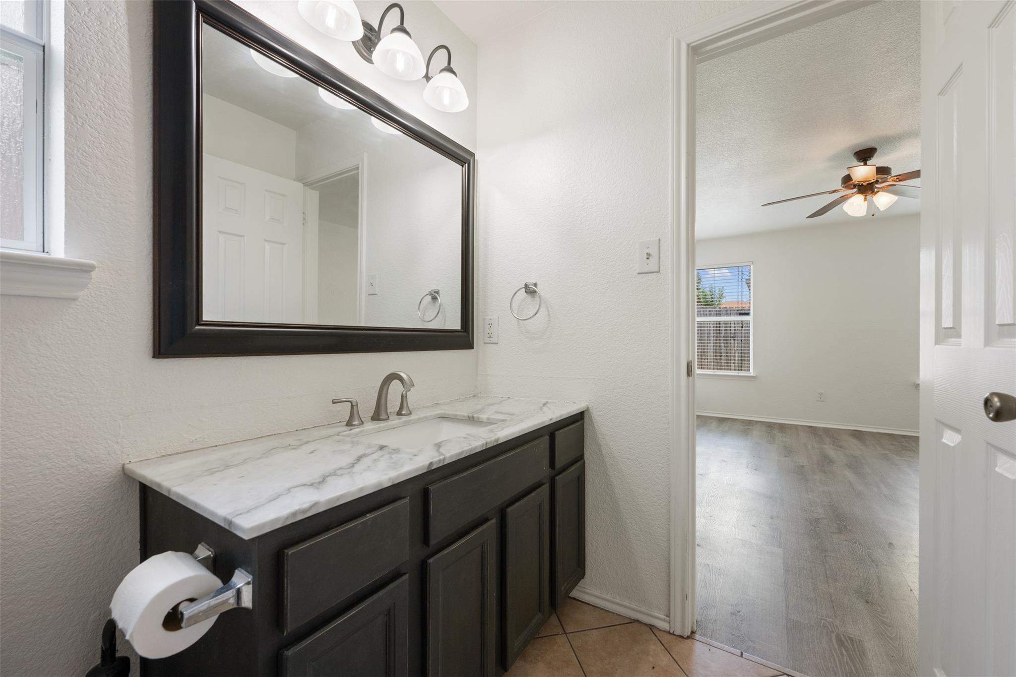 109 Calcite Ln, Jarrell, TX 76537