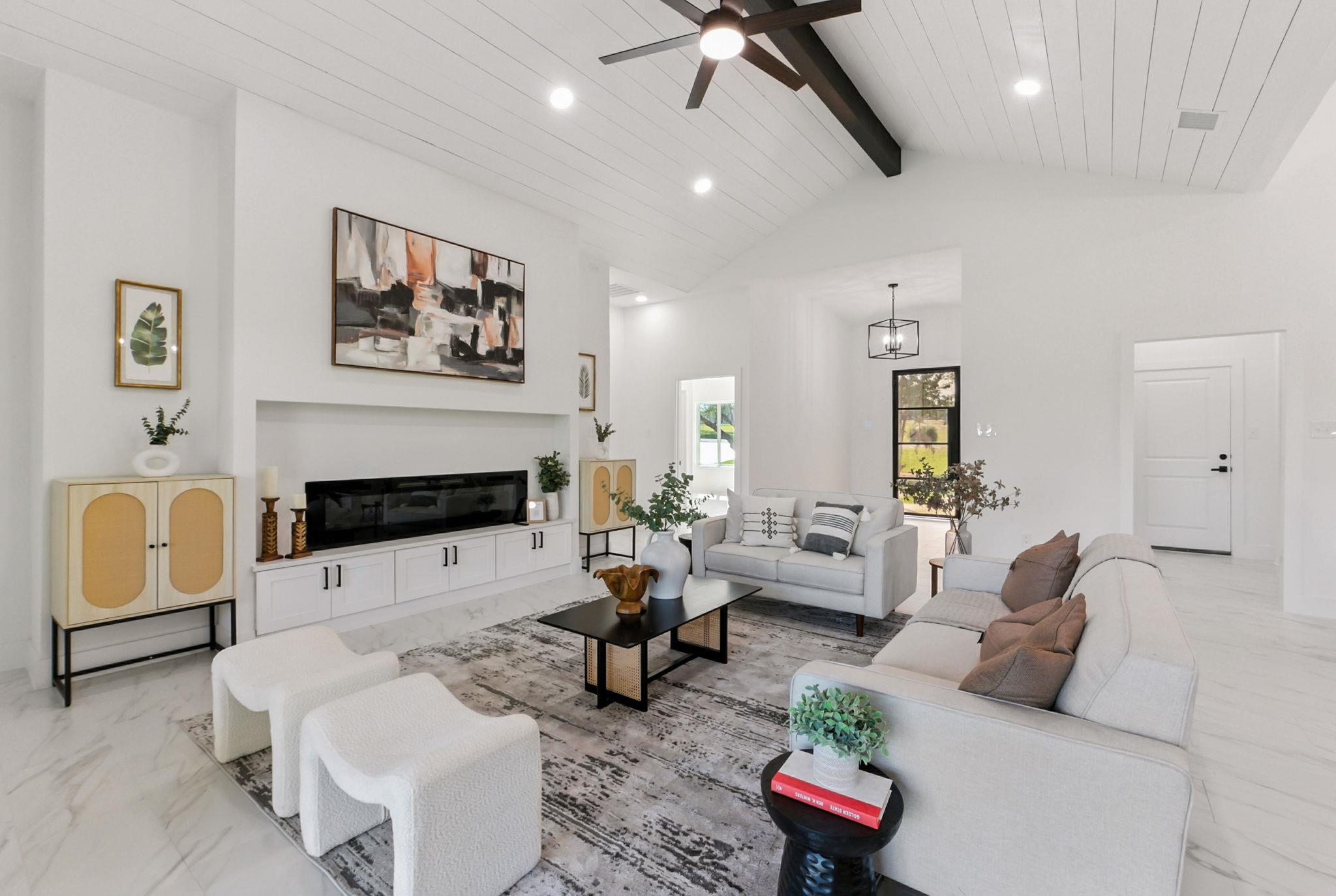 418 Bedford Dr, Spicewood, TX 78669