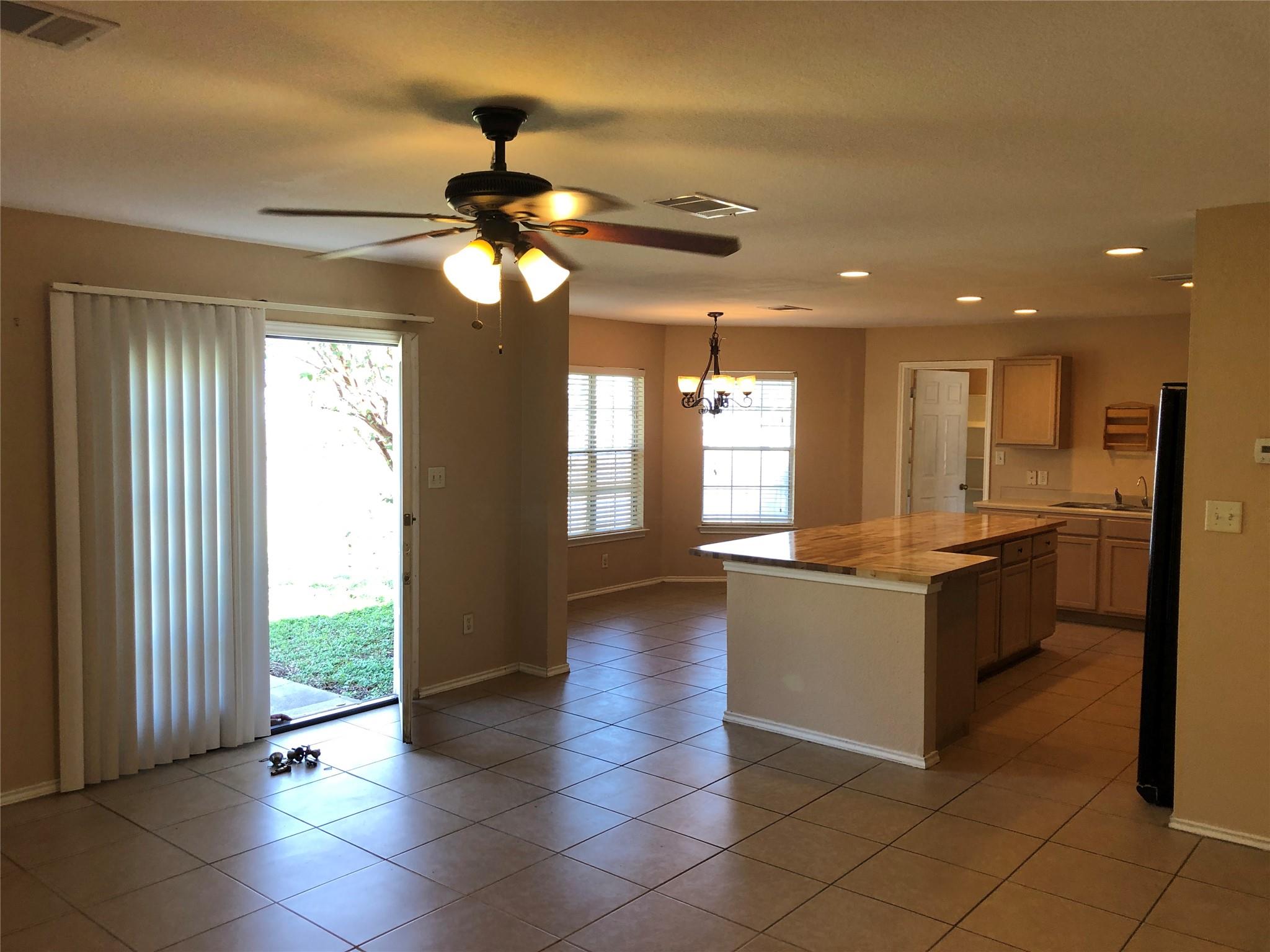 4406 Cisco Valley Dr, Round Rock, TX 78664