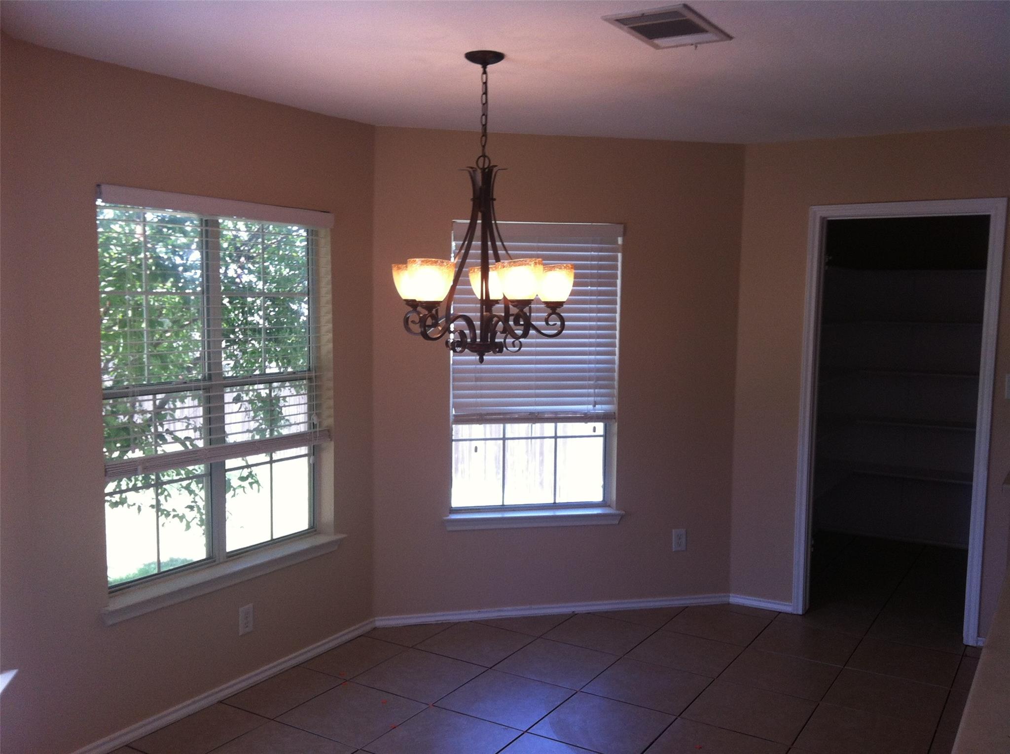 4406 Cisco Valley Dr, Round Rock, TX 78664