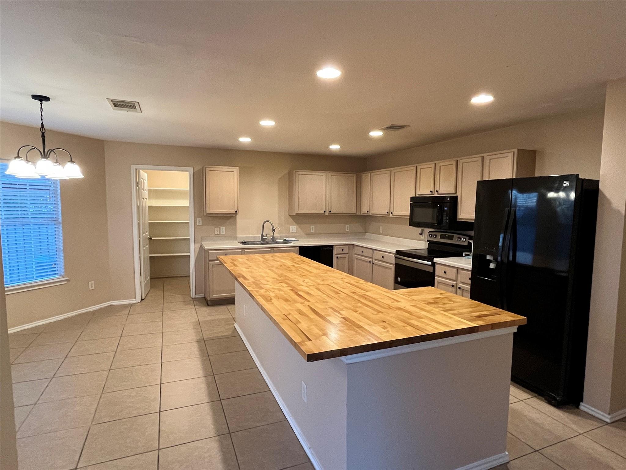 4406 Cisco Valley Dr, Round Rock, TX 78664