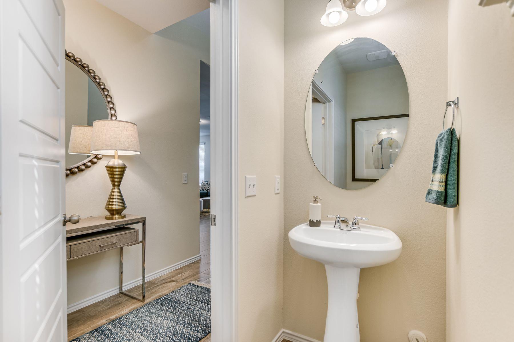 9408 Hunter Ln, Austin, TX 78748