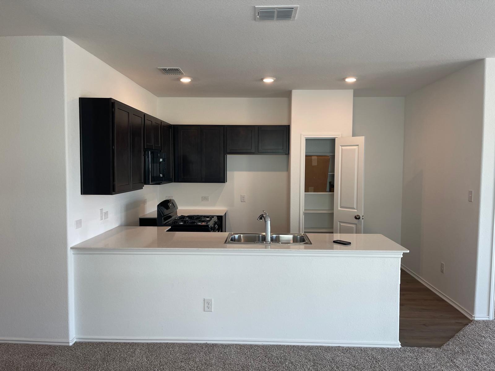 502 Thunderstorm Ave, Lockhart, TX 78644